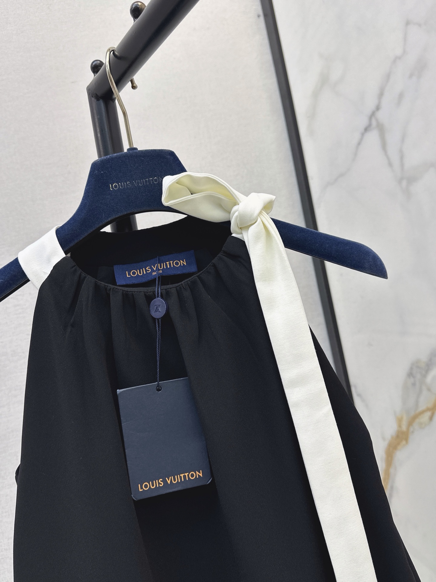 Loui 26fw sleeveless dress