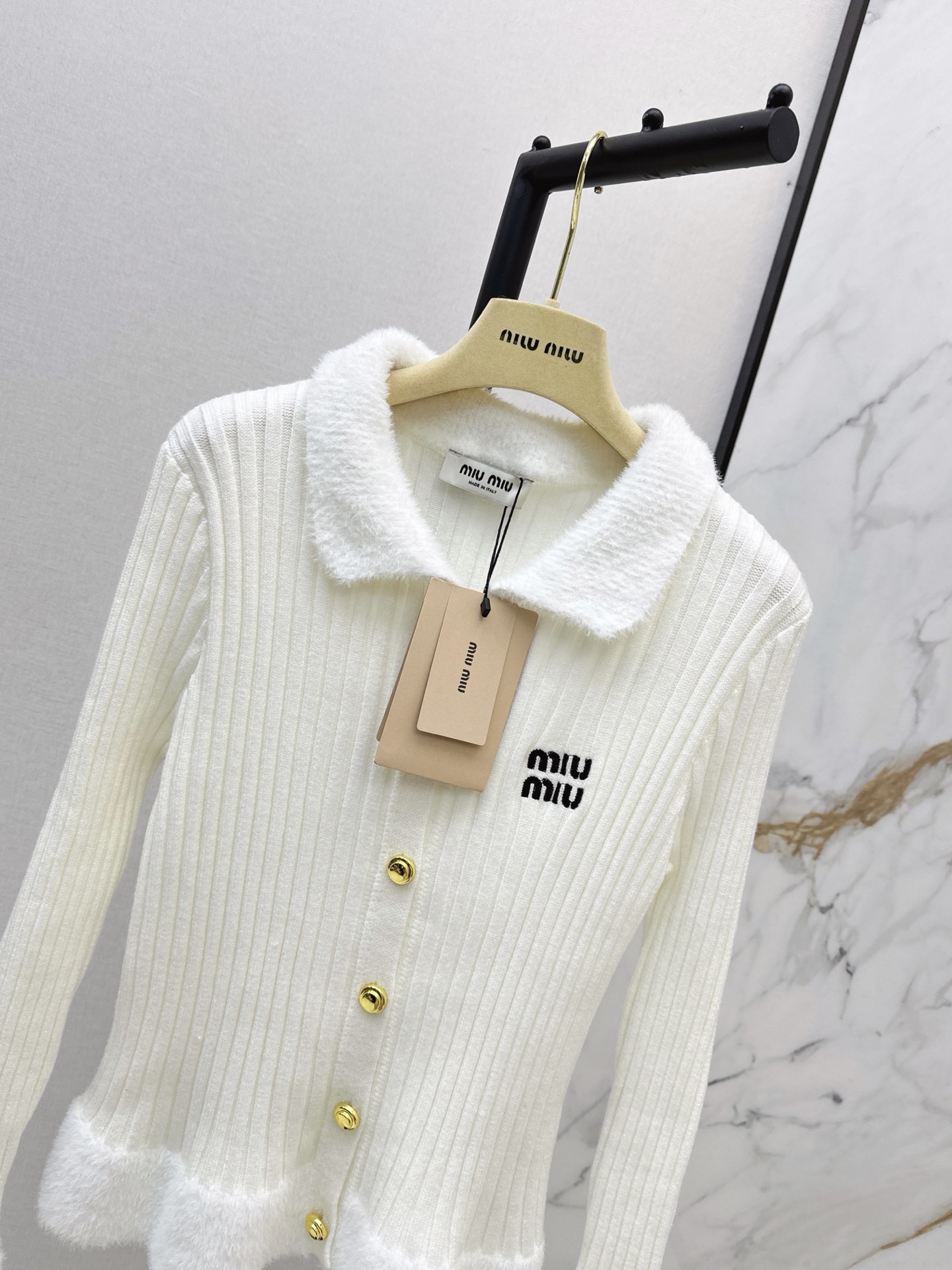 Miu 26fw ribbed knit cardigan