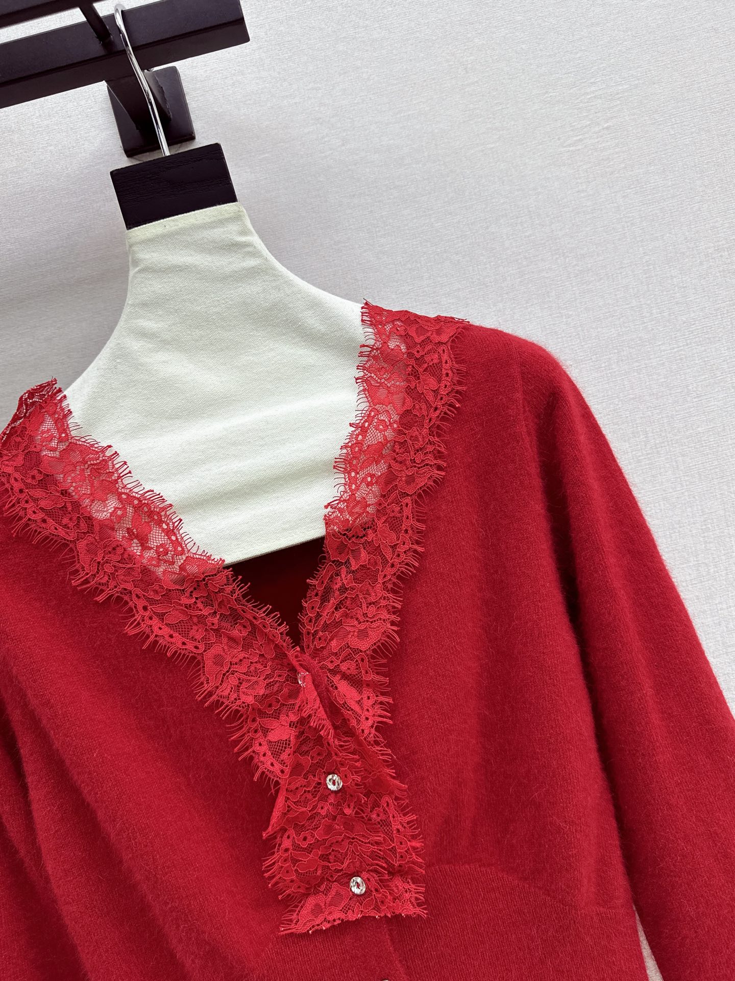 ES 26fw lace contract knit sweater