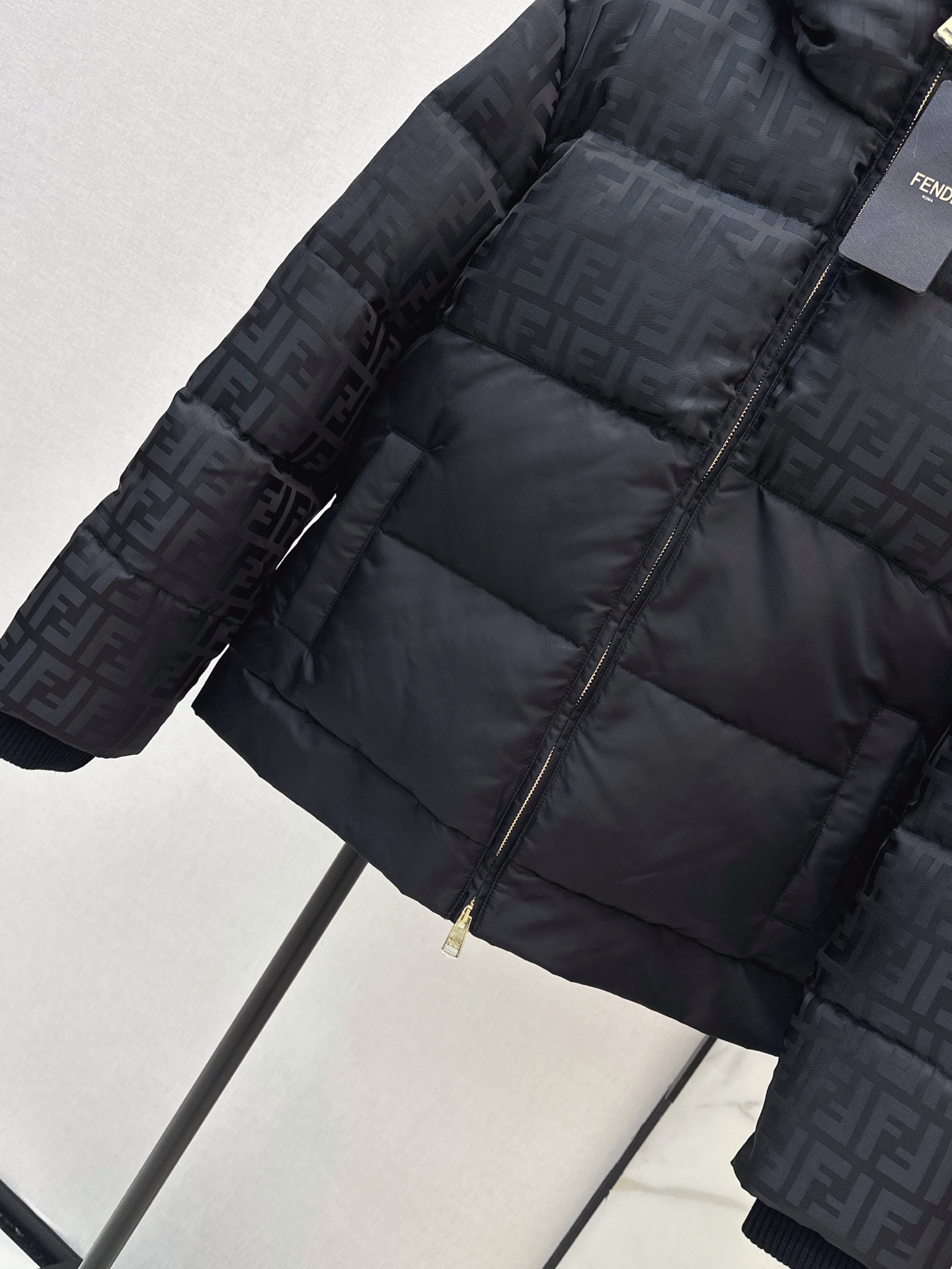 Fen 26fw jacquard hooded down jacket