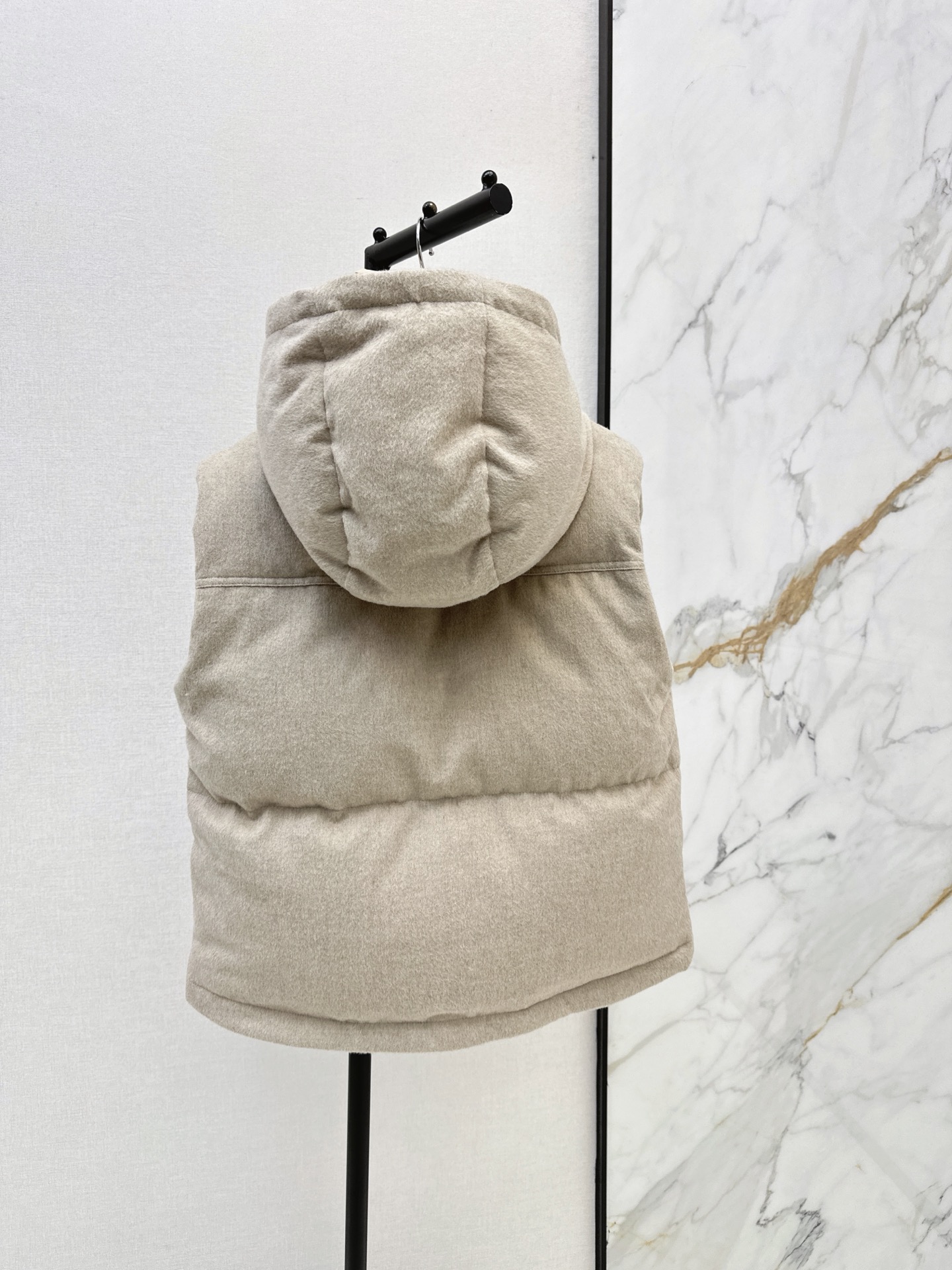 Monc 26fw detachable sleeve down jacket