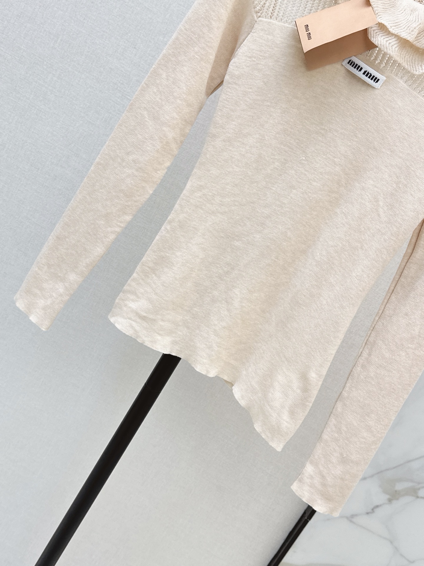 Miu 26fw ruffle knit top