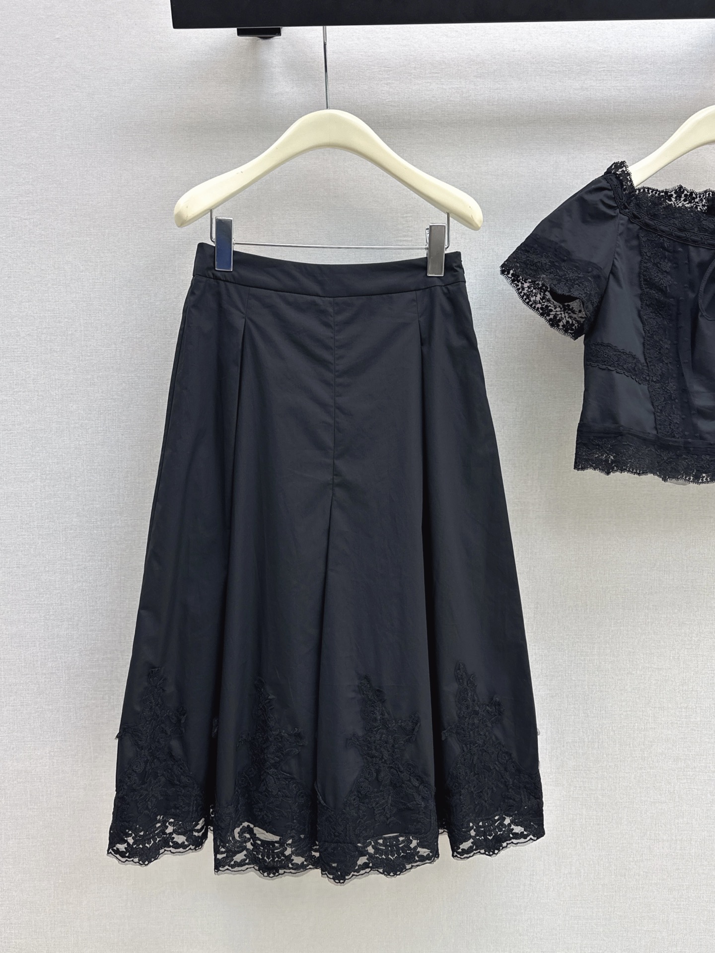 ES 26ss cropped shirt skirt sets