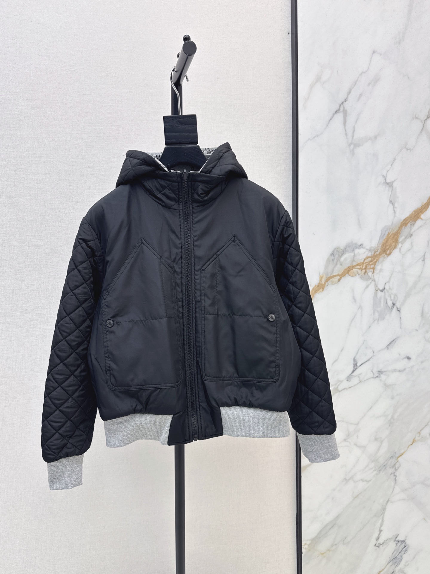 Her 26fw reversible print hooded jacket