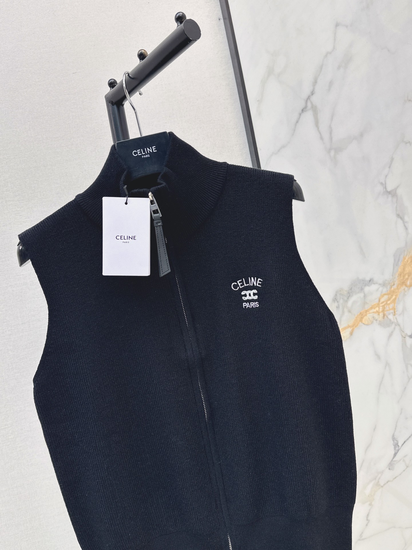 Celi 26fw knit vest