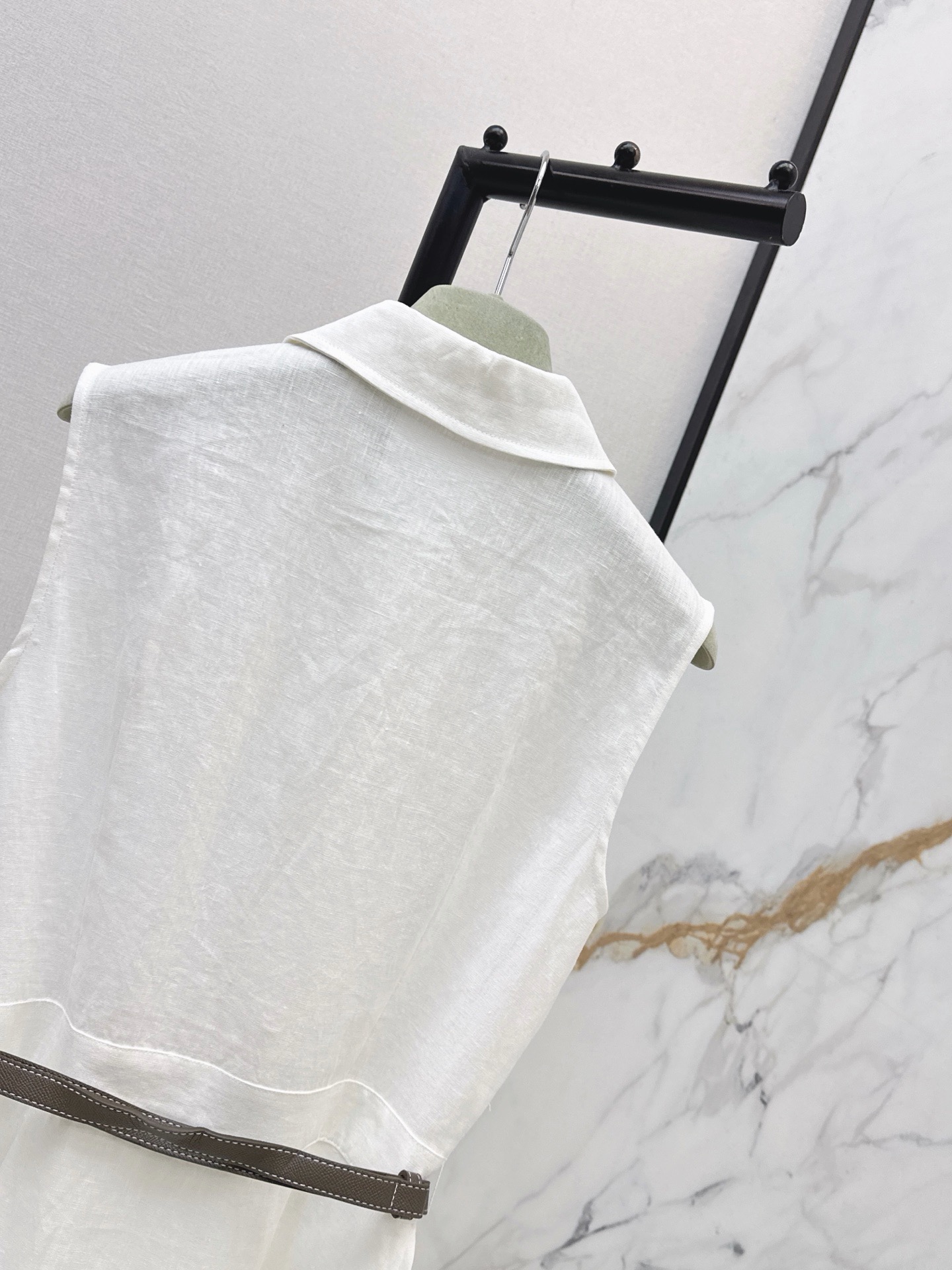 Her 26ss sleeveless linen dress