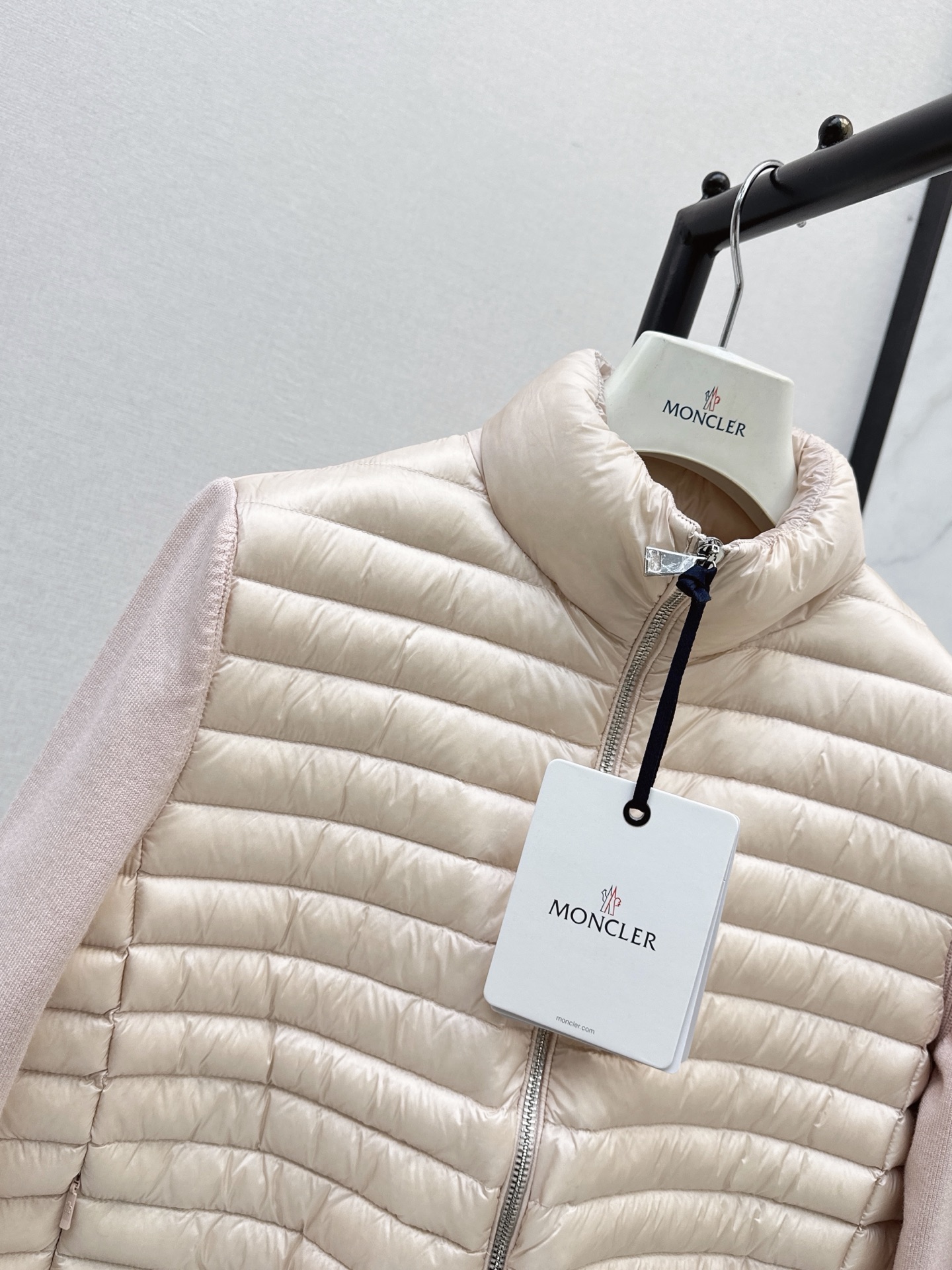 Monc 26fw cropped down jacket