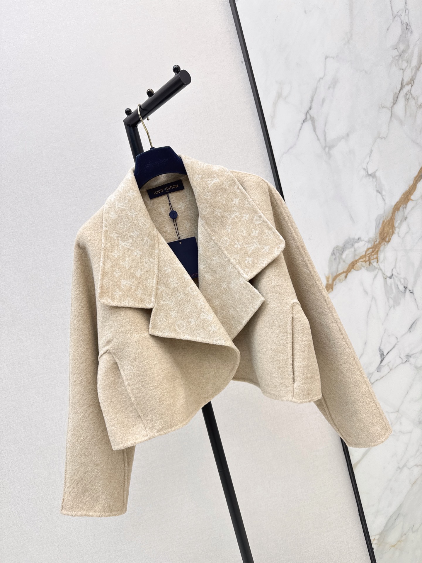 Loui 26fw cropped jacket