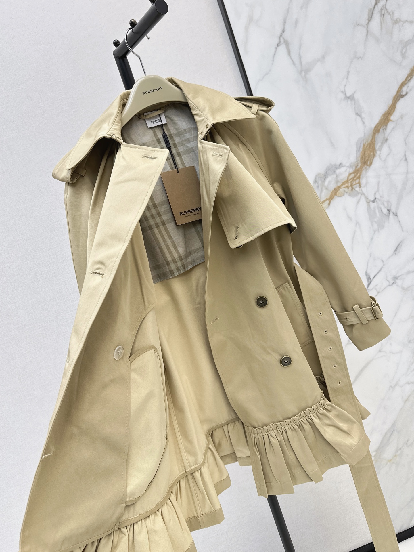 Bur 26fw ruffle trench coats