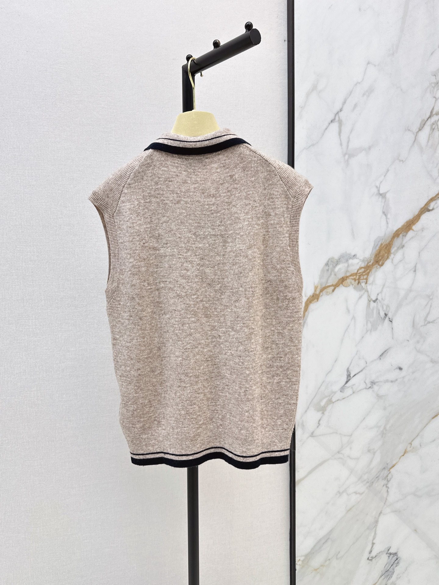Miu 26fw knit vest