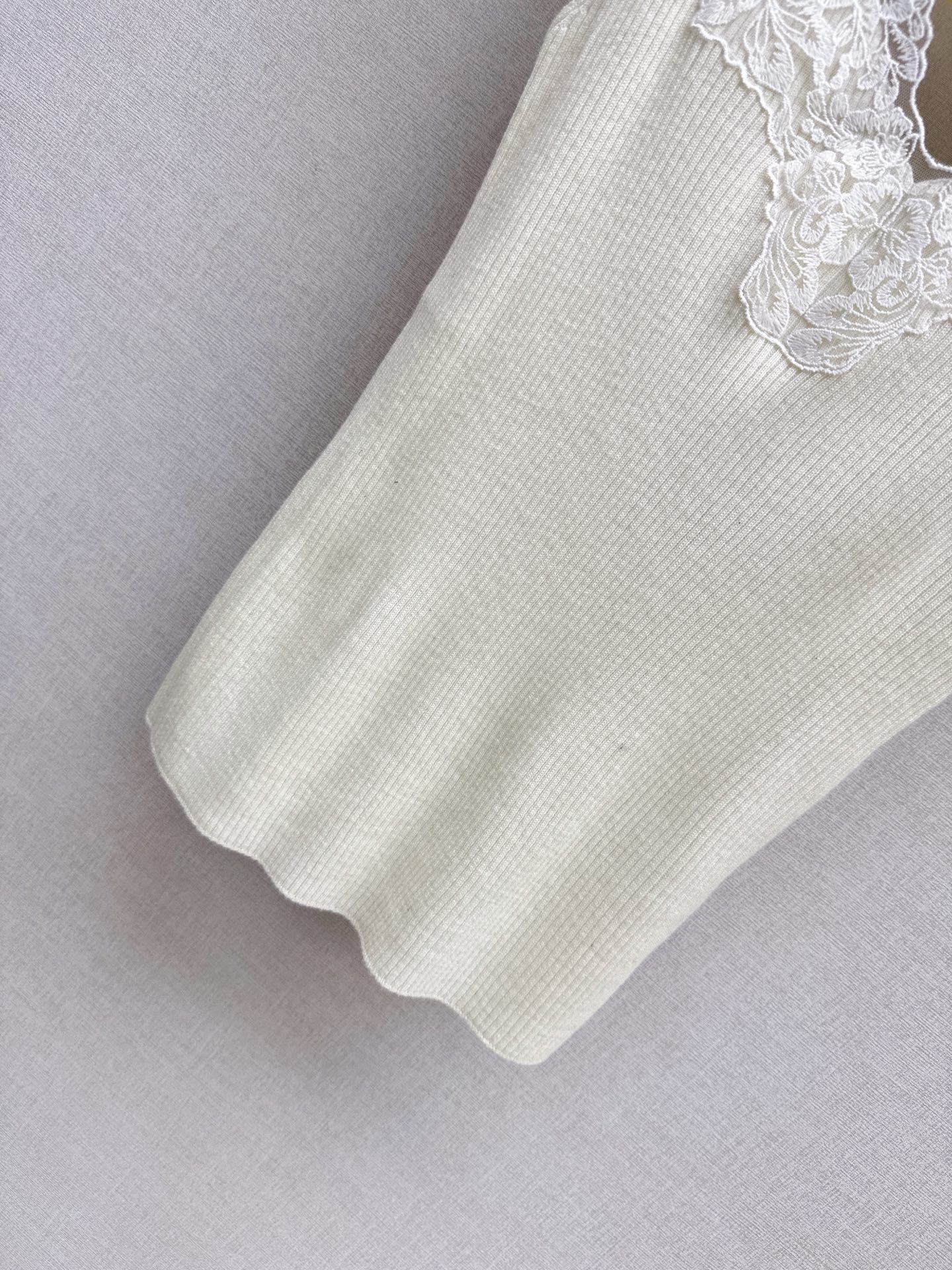 Sain 26fw lace camisole