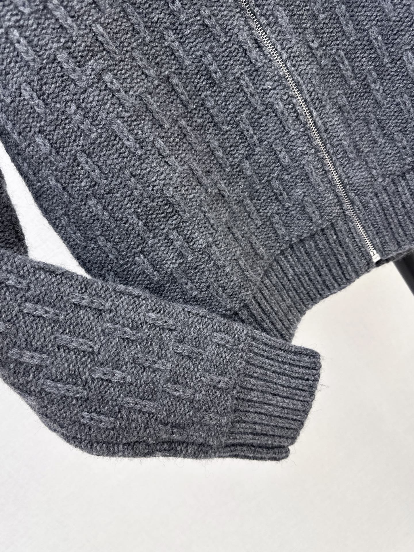 Pra 26fw cable zipper knit jacket