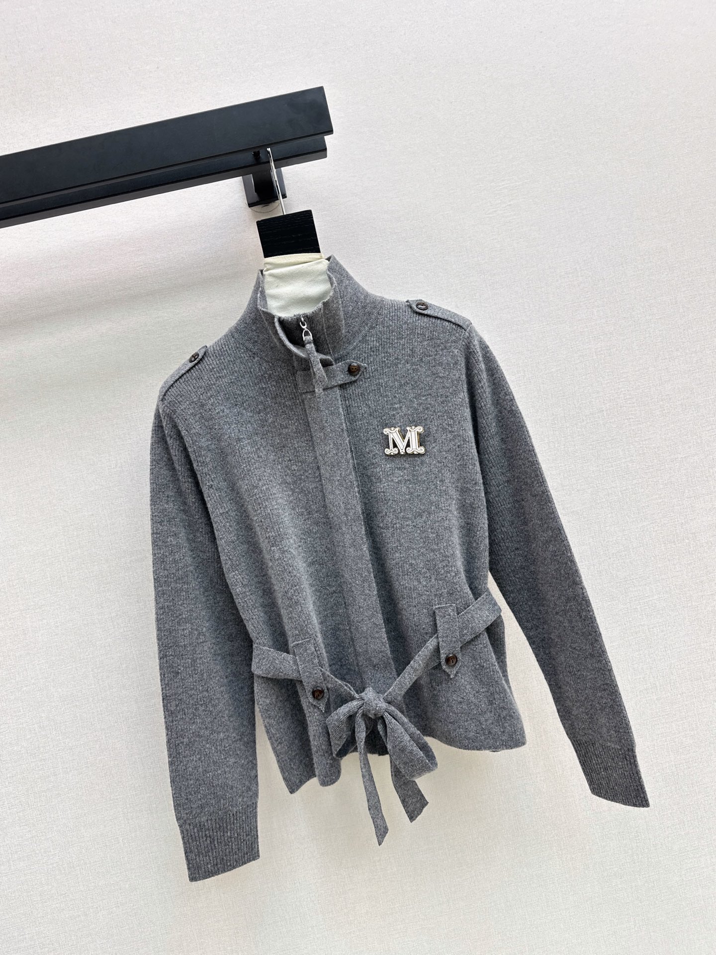 Max 26fw woolbelted cardigan