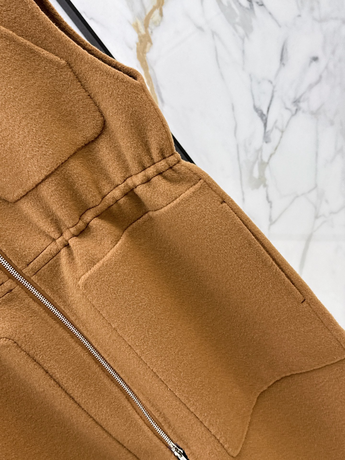 Her 26fw drawstring woolen vest