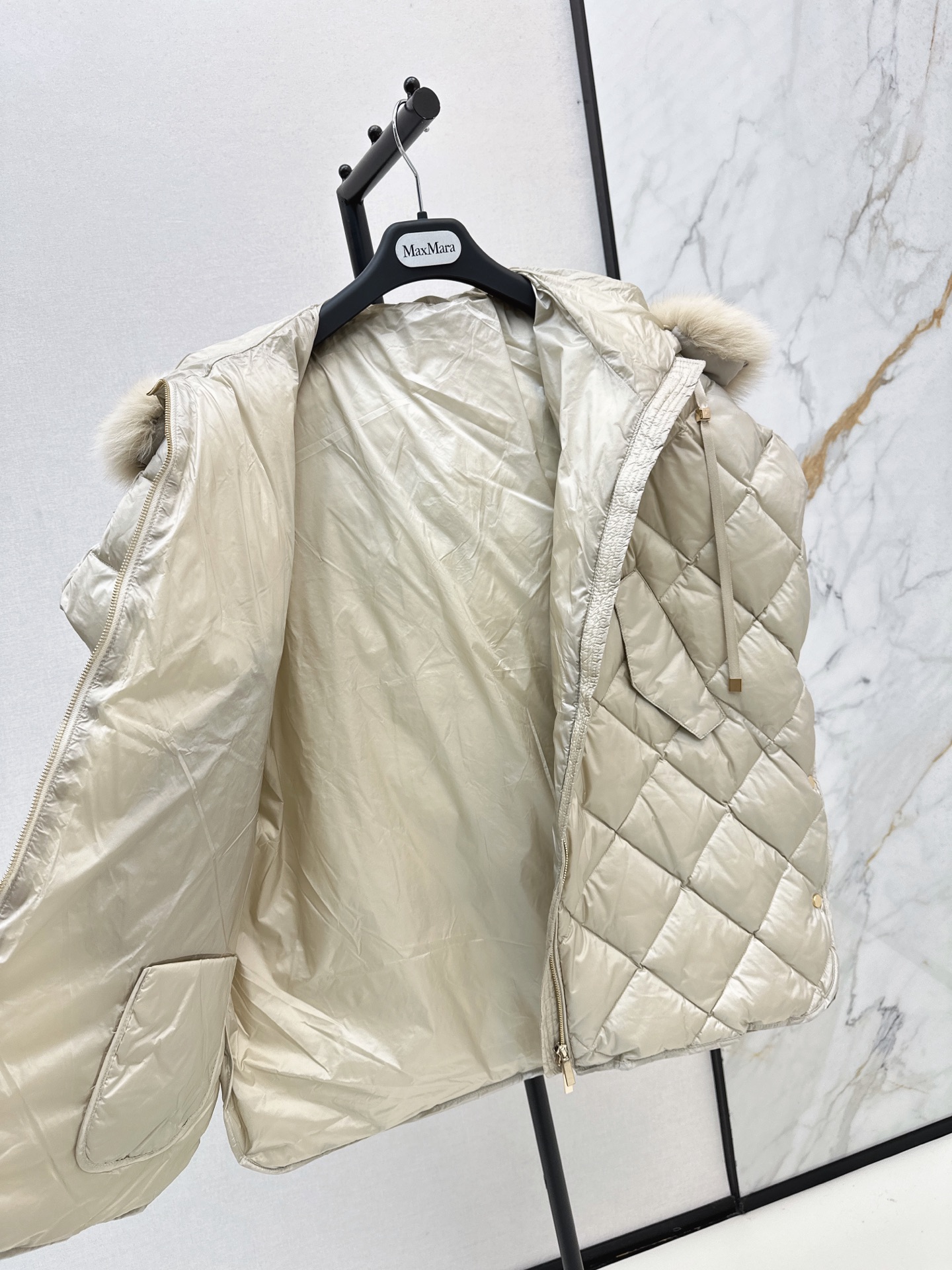 Max 26fw Hooded Down Vest