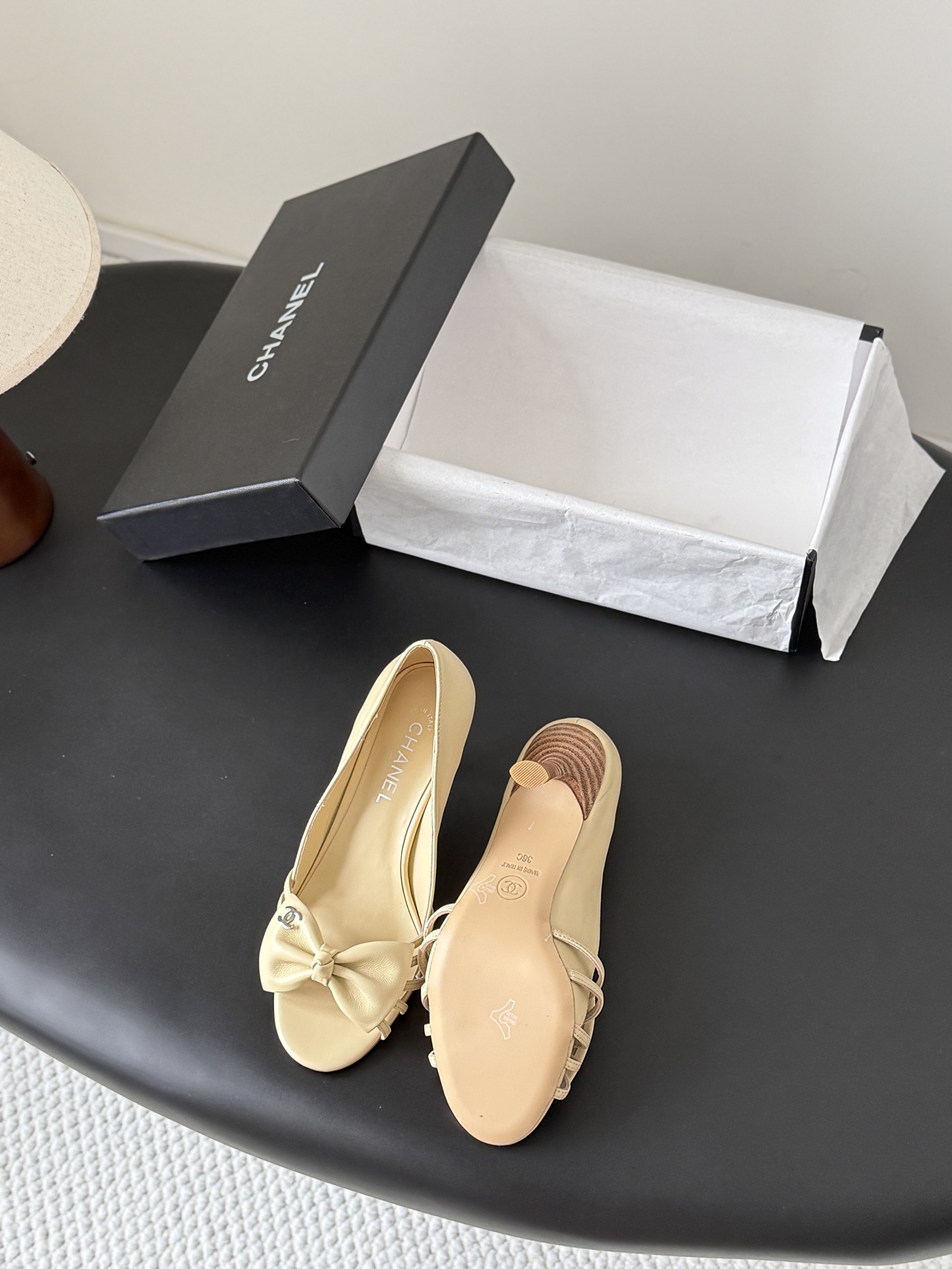Chan 26ss peep toe heels