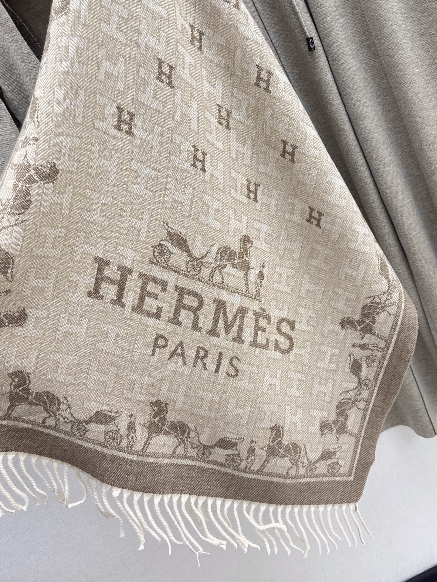 Her 26fw knit shawls basic tee pants sets