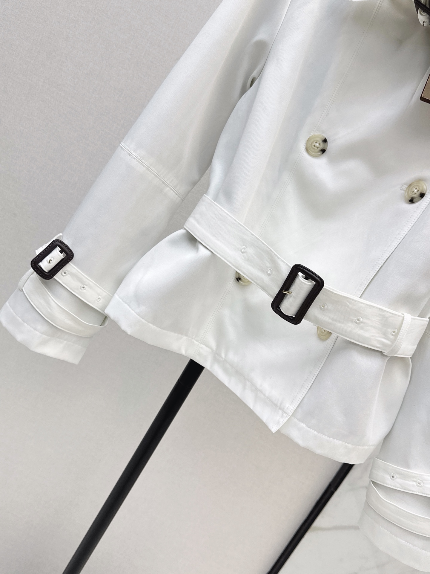 Bur 26fw cropped trench coats