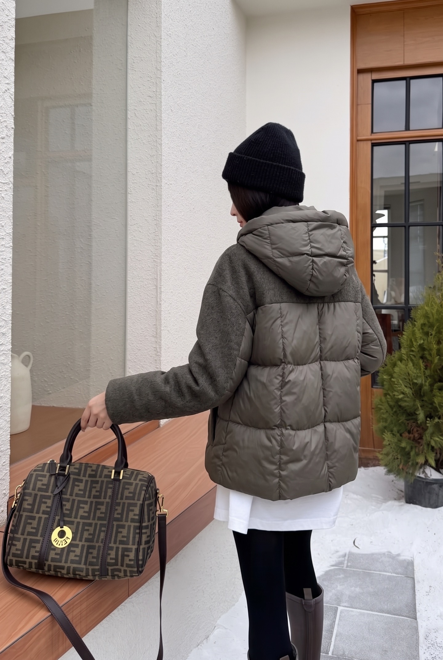Max 26fw hooded wool contract down jacket