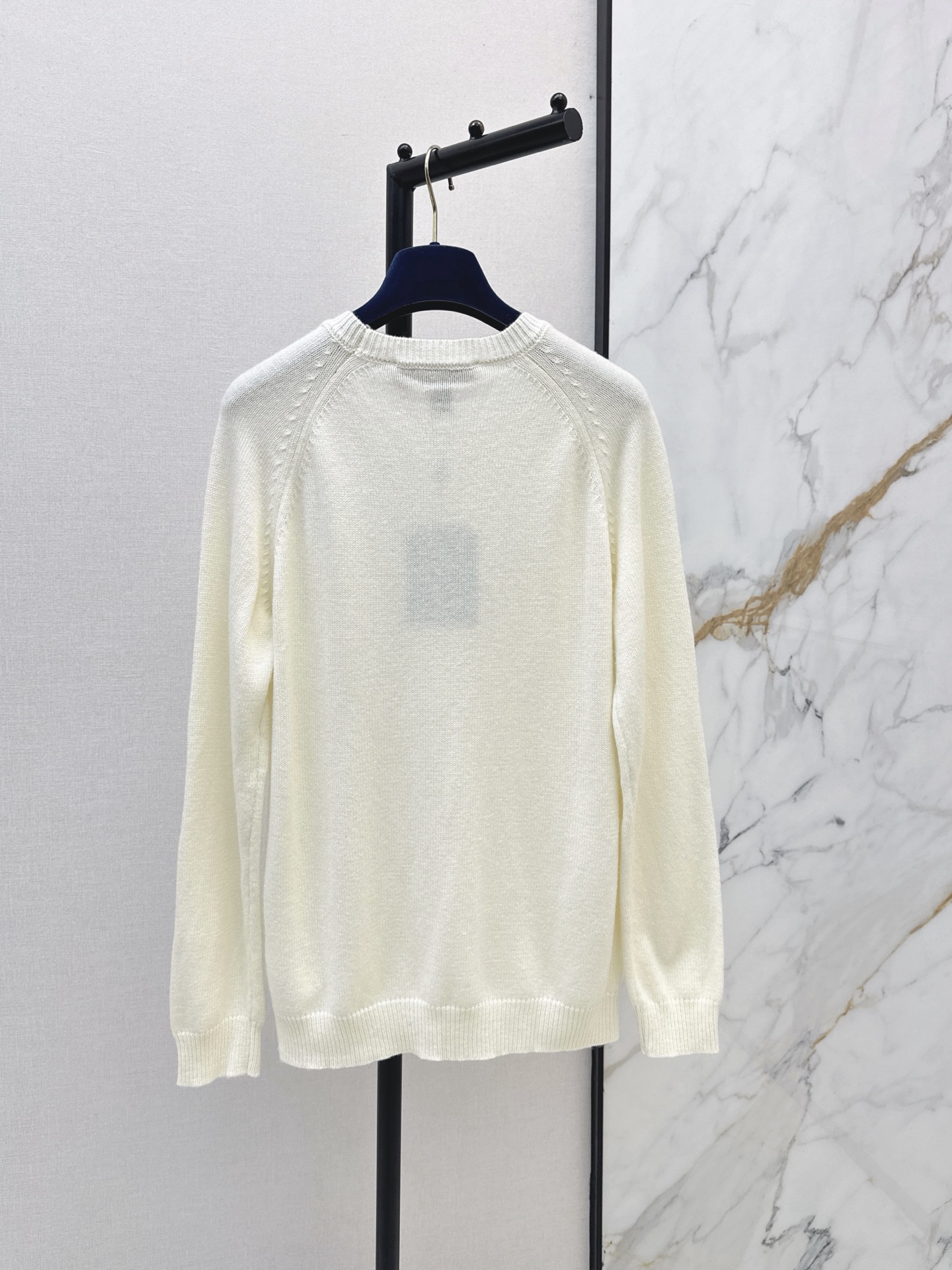 Loui 26fw embroidery sweater
