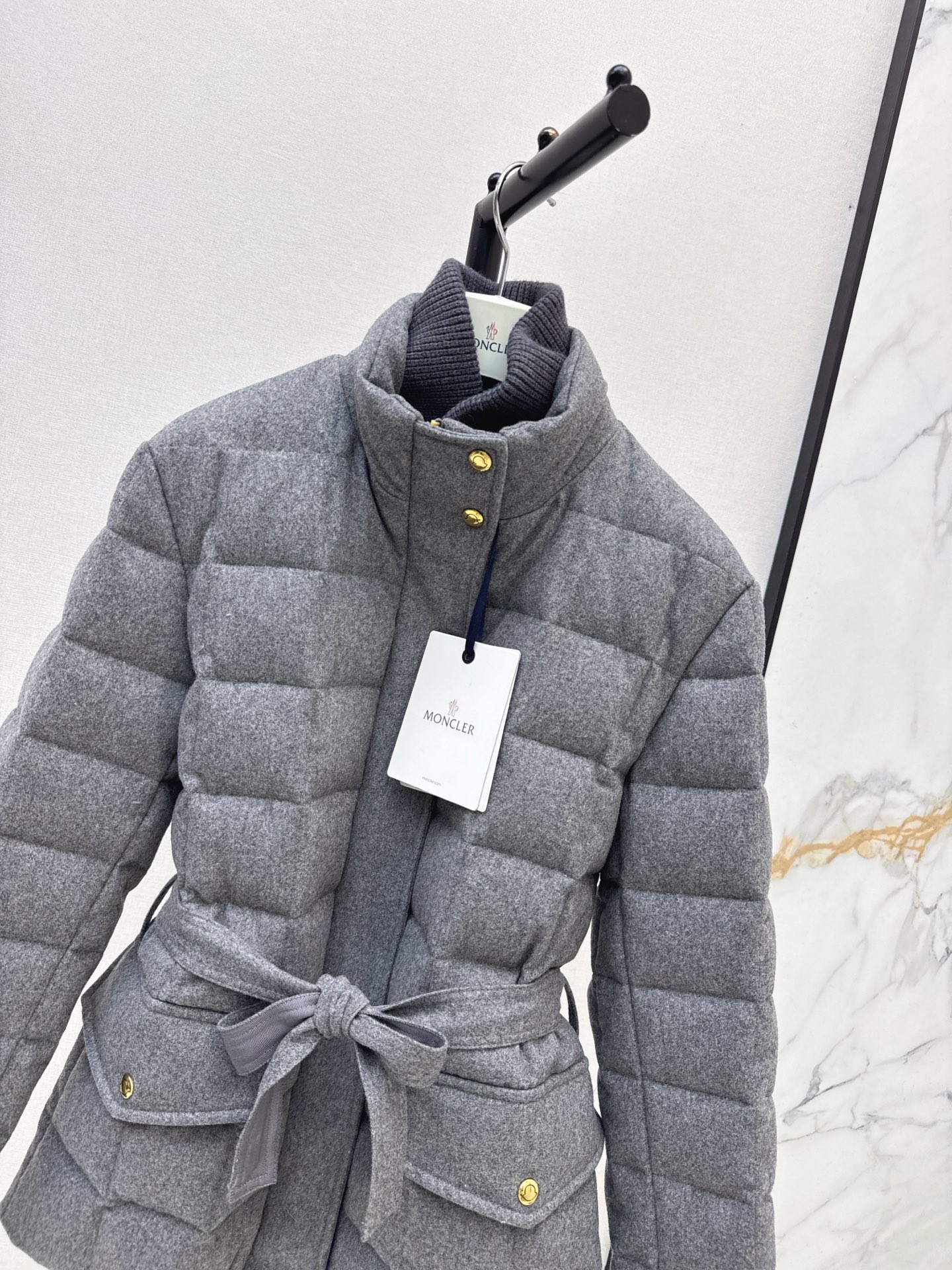 Monc 26fw belted down jacket
