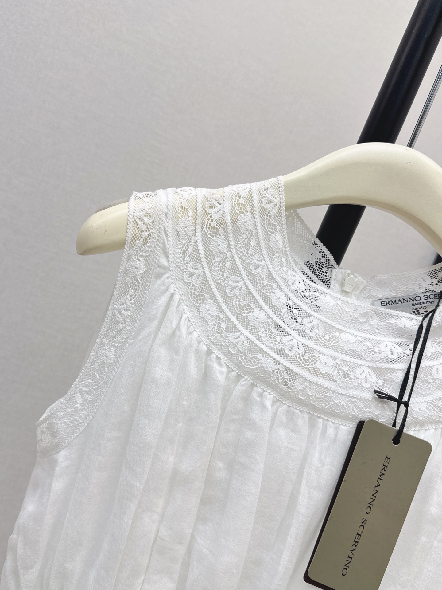 ES 26ss sleeveless lace trim dress