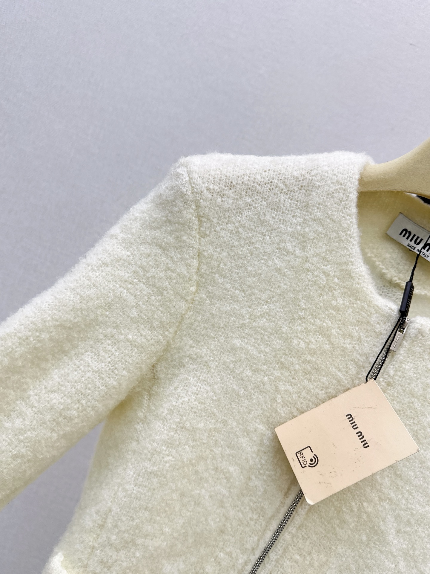 Miu 26fw zipper knit jacket