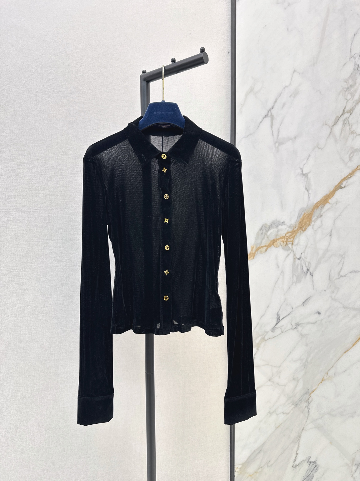 Loui 26fw velvet slim-fit top