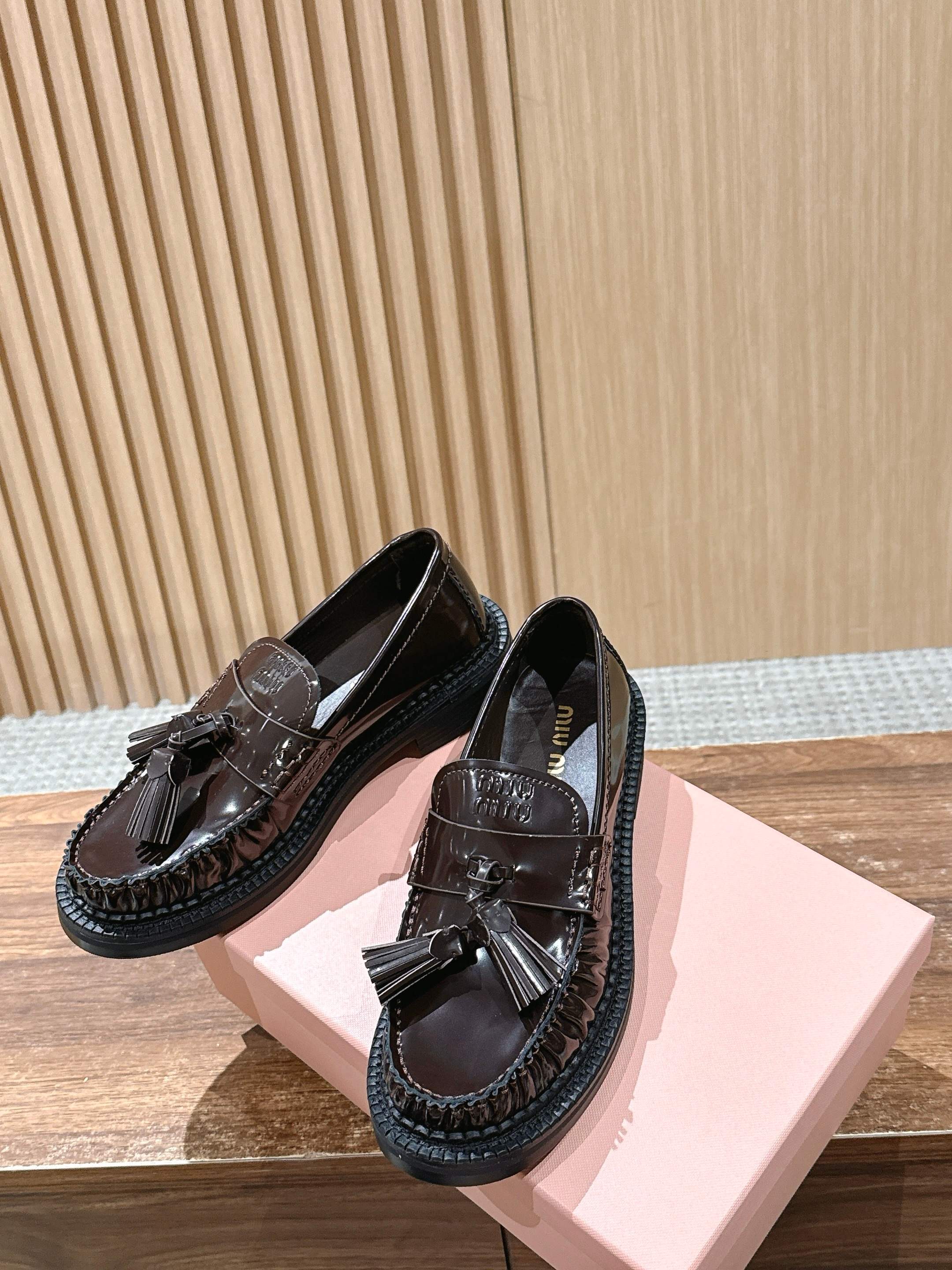 Miu 25fw loafer shoes