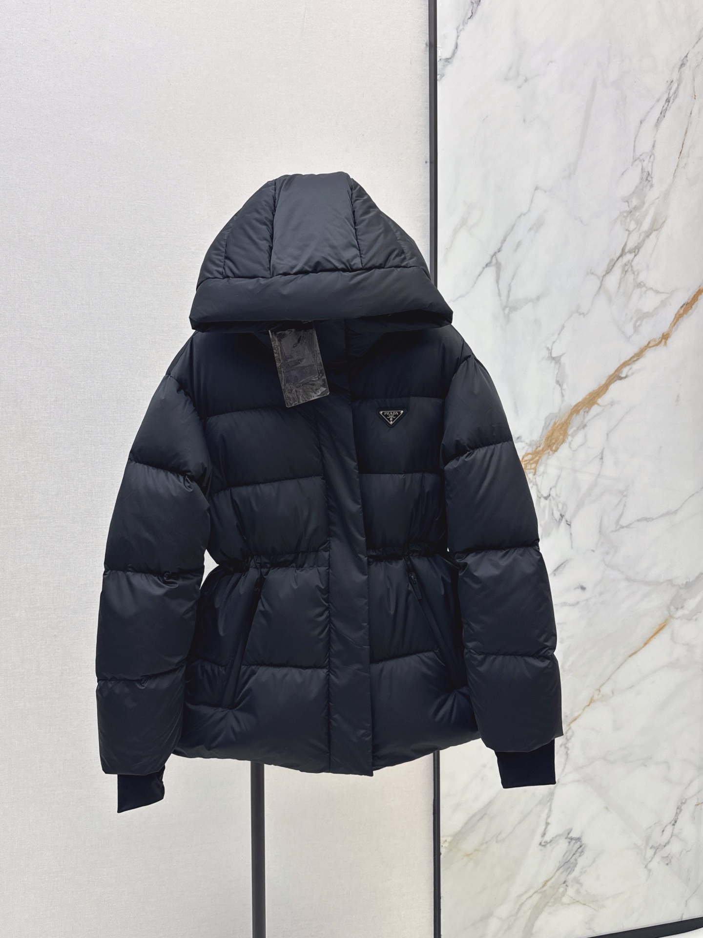 Pra 26fw hooded drawsting down jacket