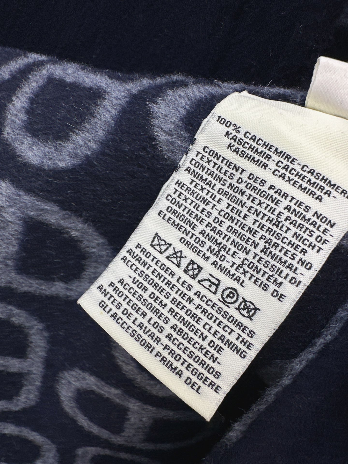 Her 26fw cashmere vest jacket
