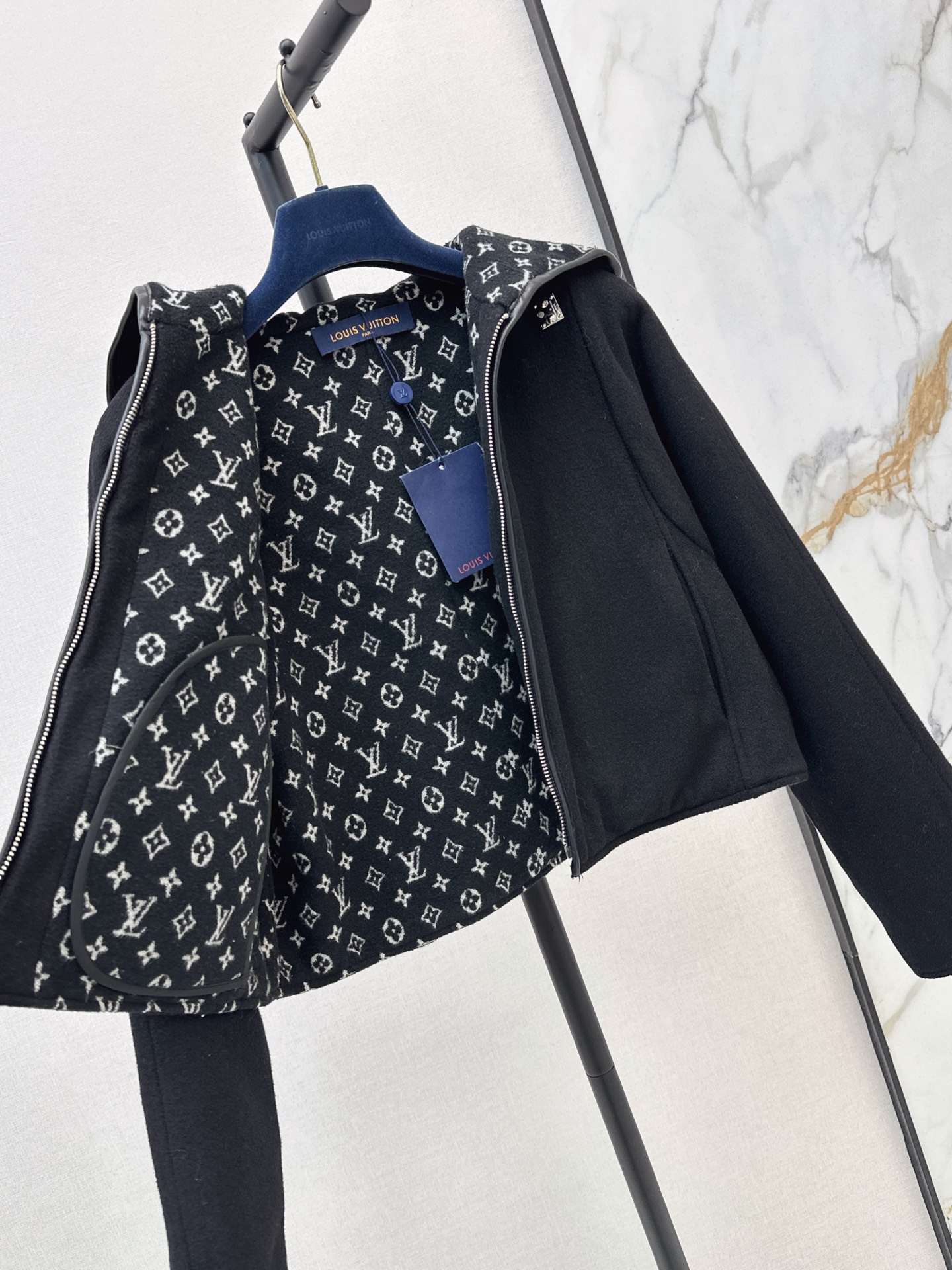 Loui 26fw hooded cropped jacket