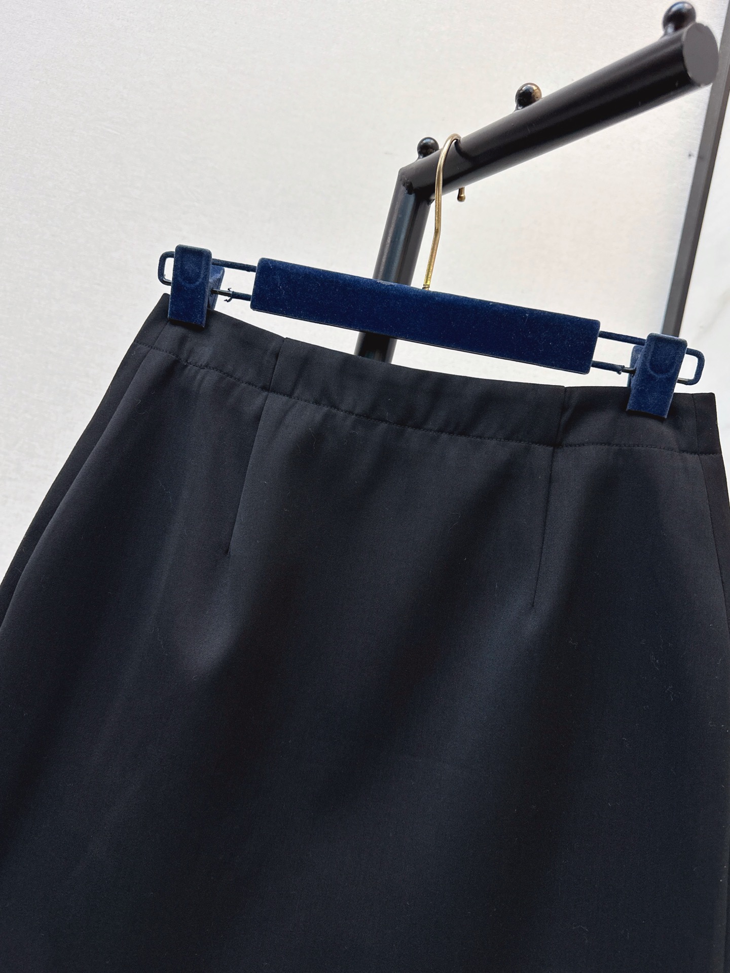 Loui 26fw zipper skirt