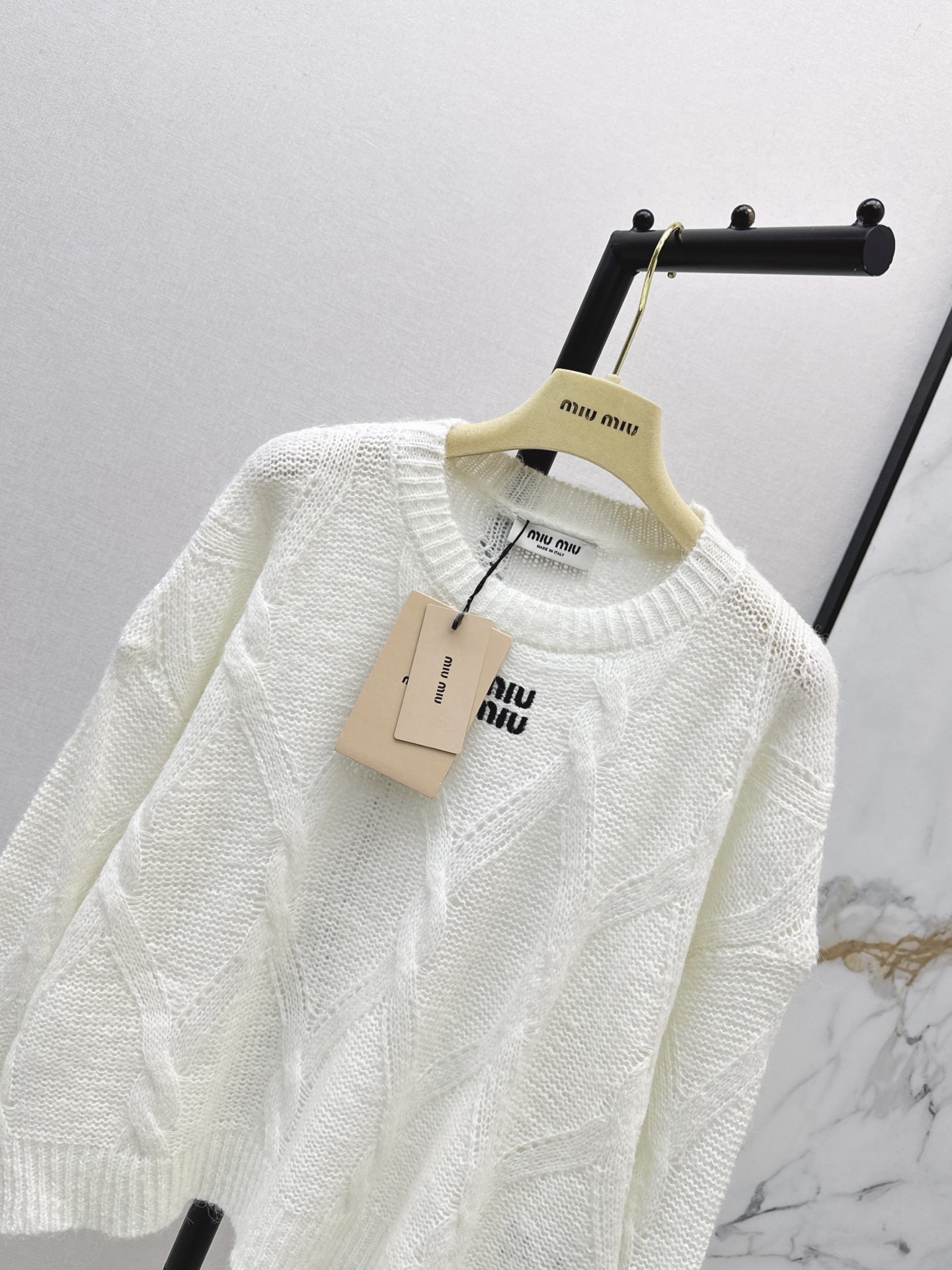 Miu 26fw letter embroidery sweater