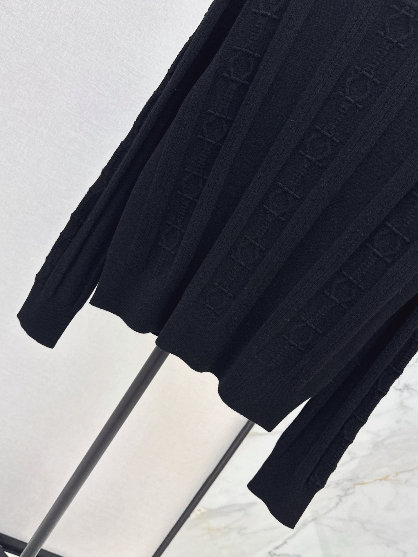 Her 26fw cable sweater