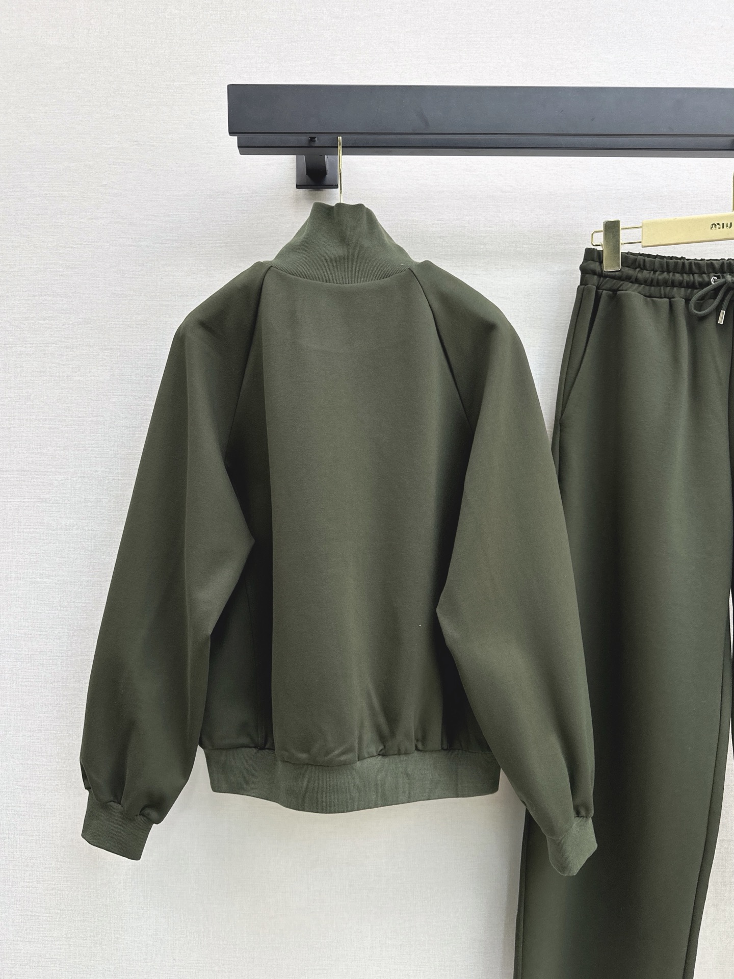 Miu 26fw zipper jacket drawstring pants sets