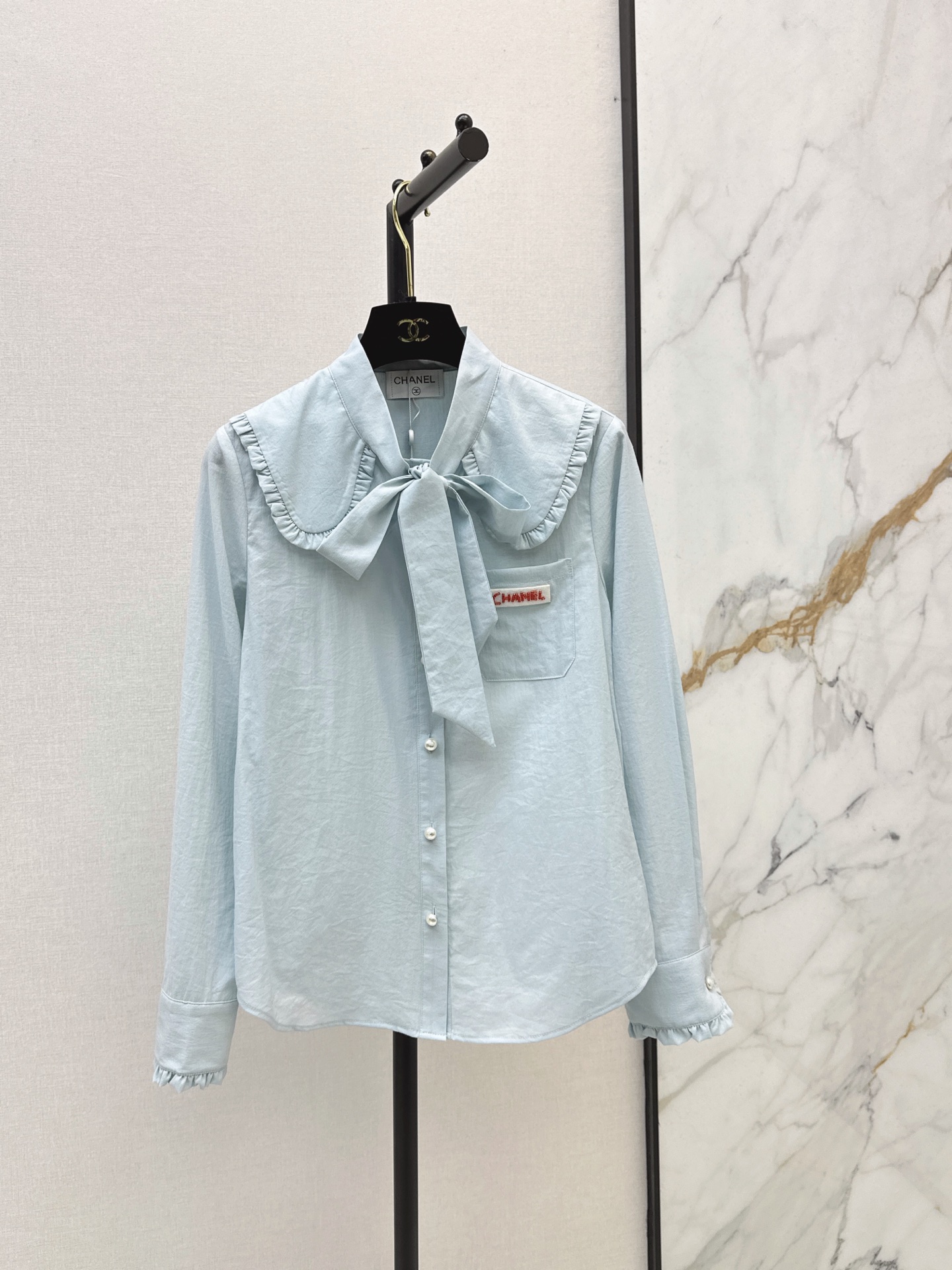 Chan 26fw ruffle ribbon shirt