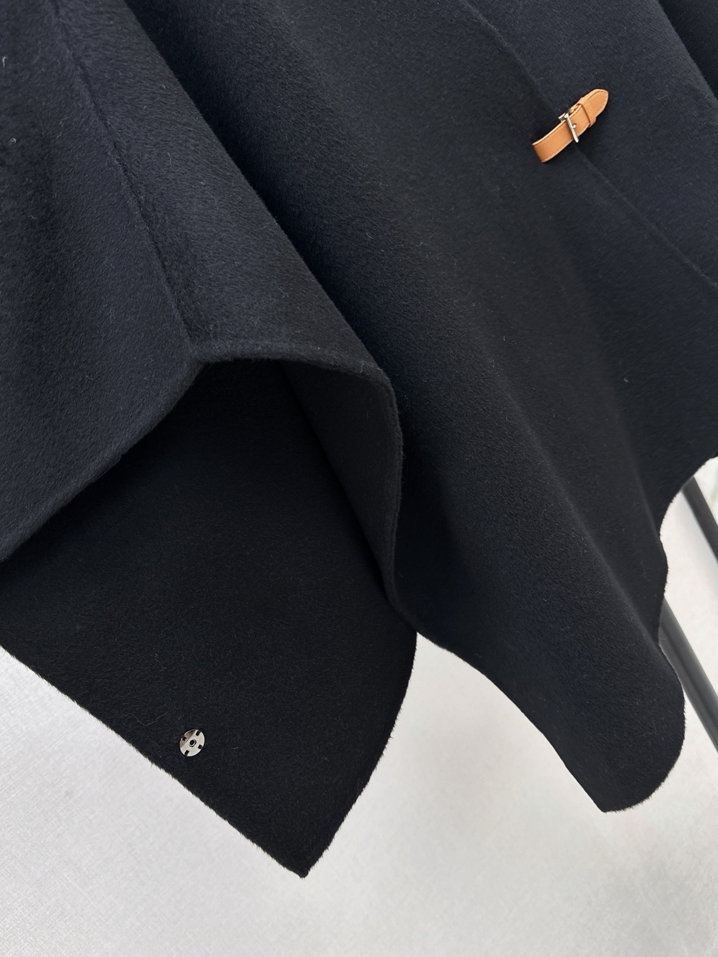 Her 26fw woolen cape jacket