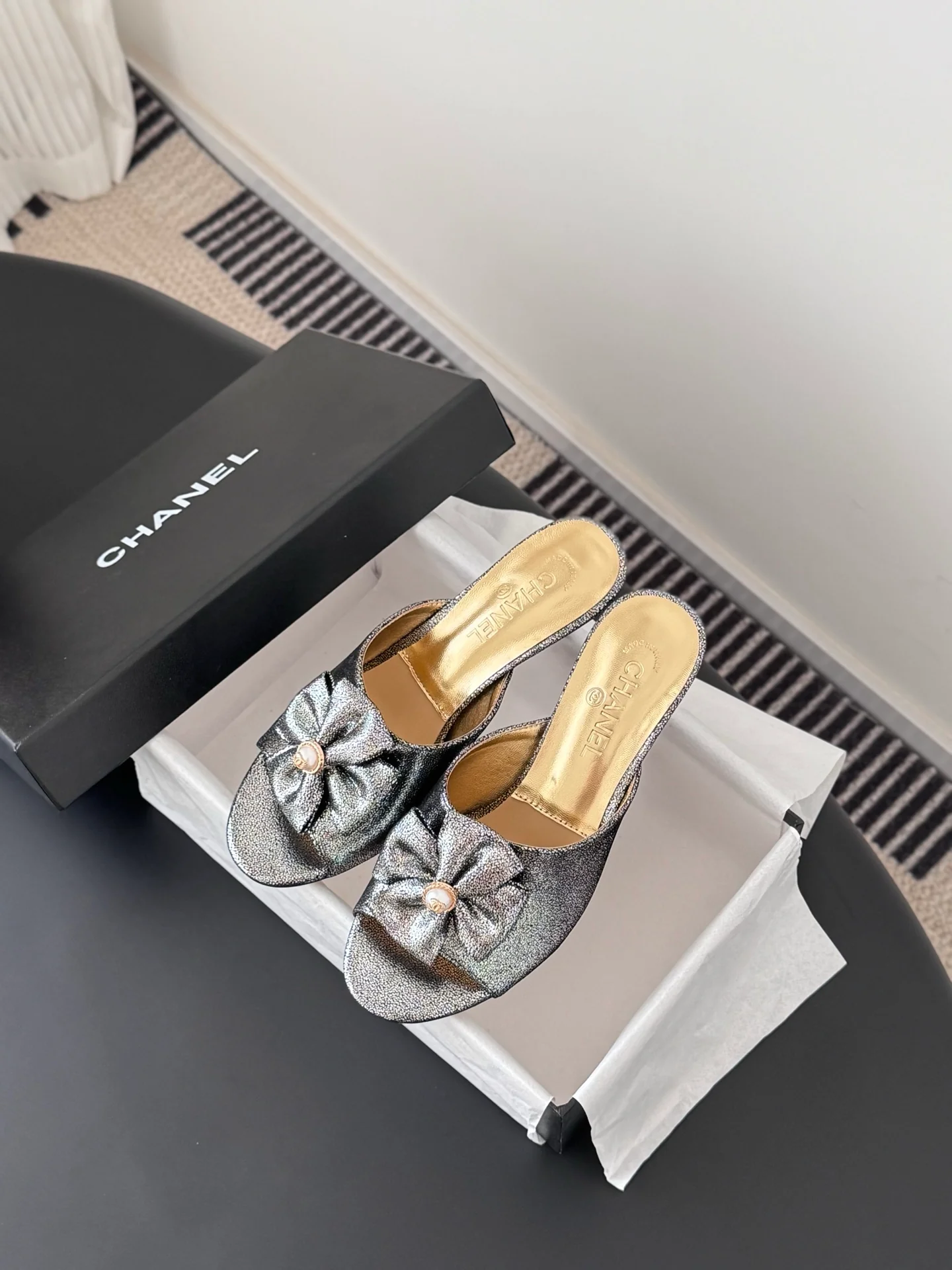 Chan 26ss kitten heel slides