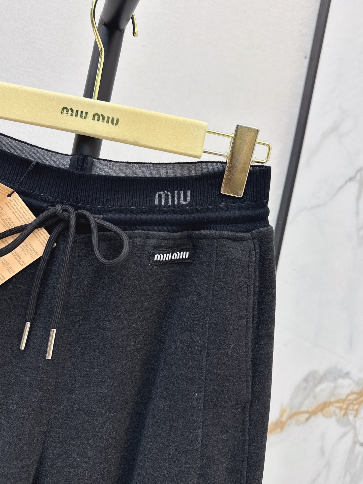 Miu 26fw darwstring pants sets