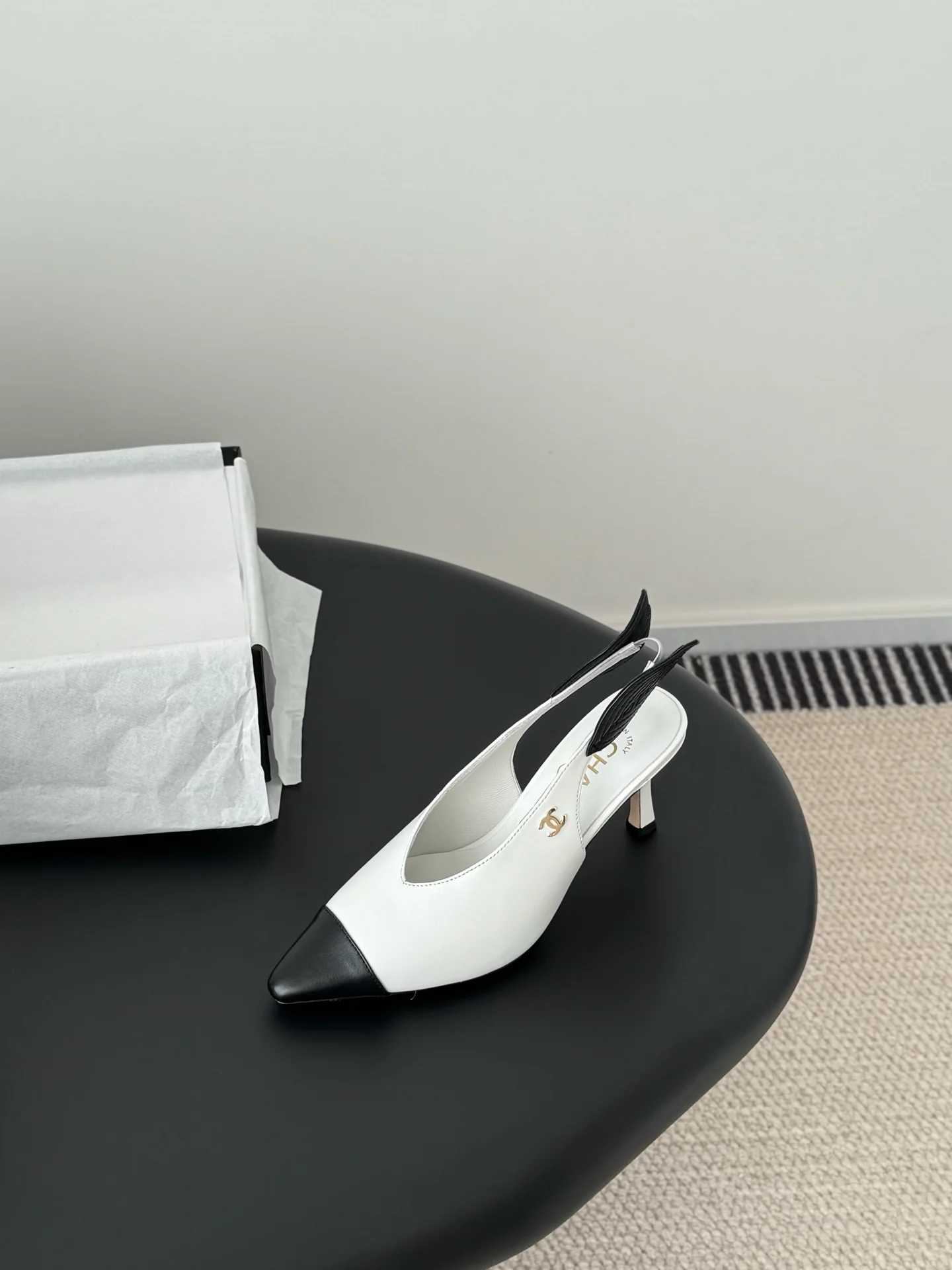 Chan 26ss slingback heels