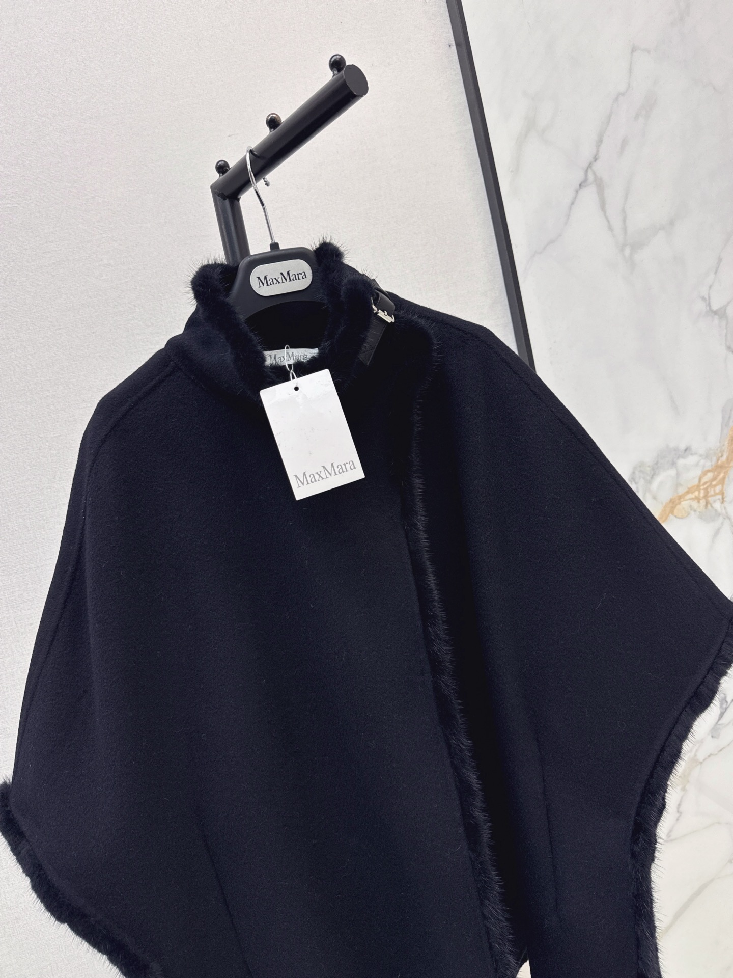 Max 26fw woolen cape jacket