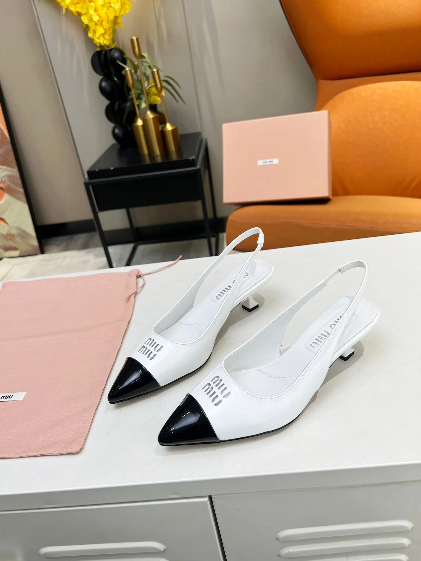 mi Slingback pump