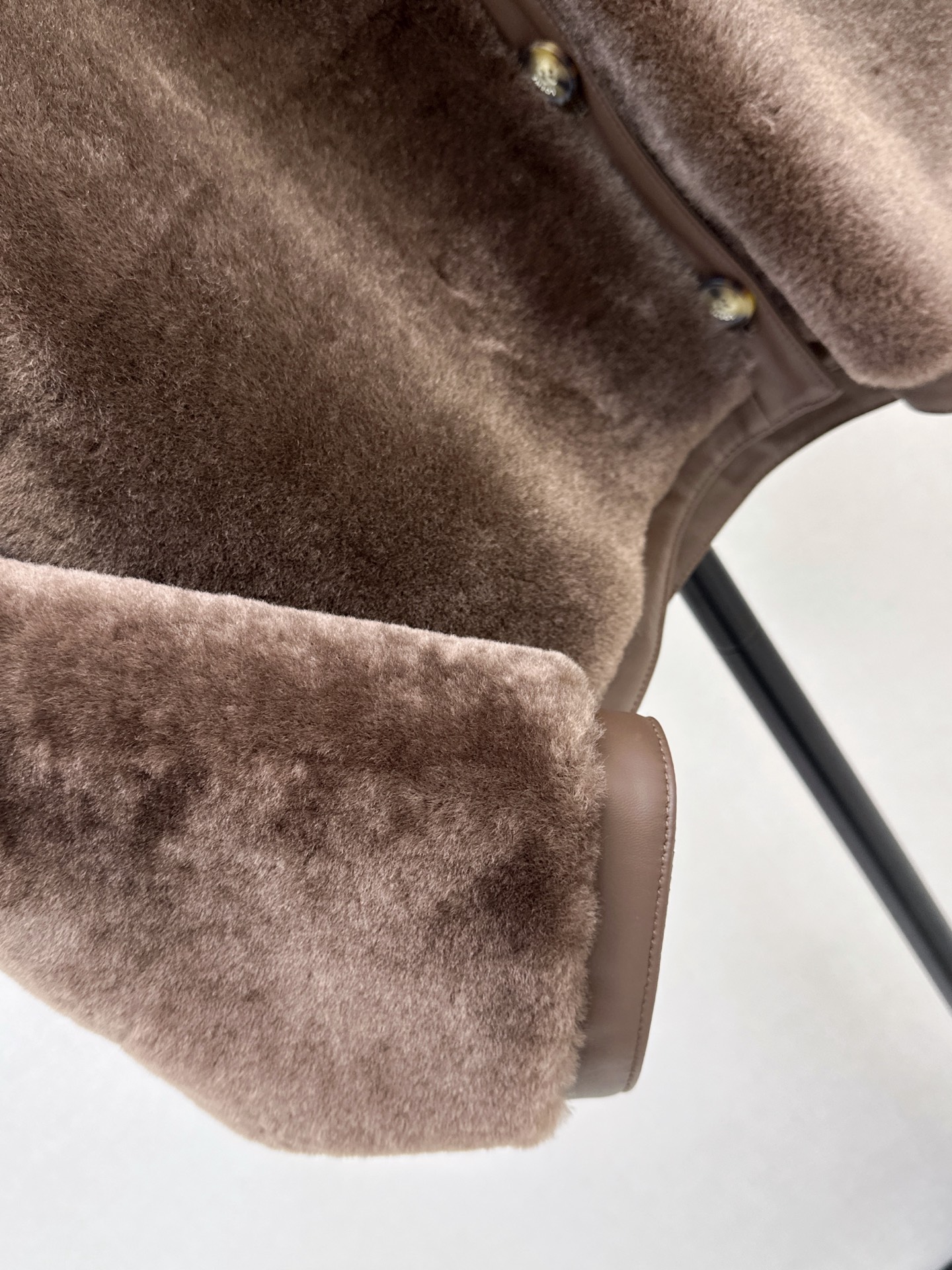 Loe 26fw fur jacket