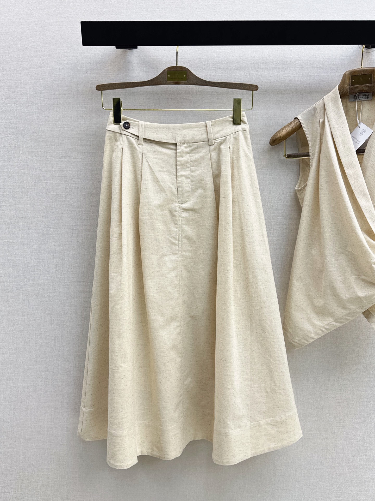 Brun 26ss sleeveless top pleated skirt sets