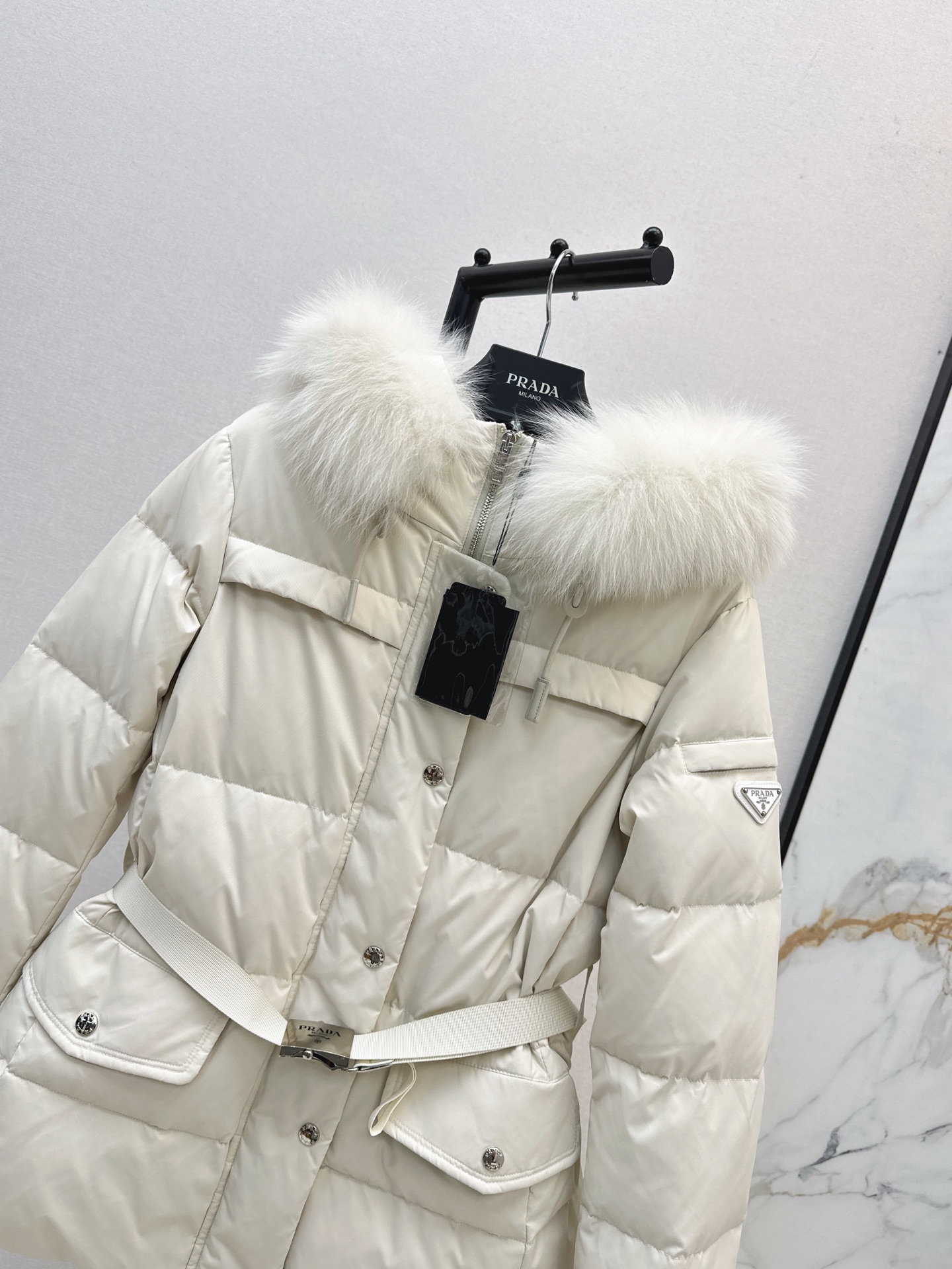 Pra 26fw hooded down jacket
