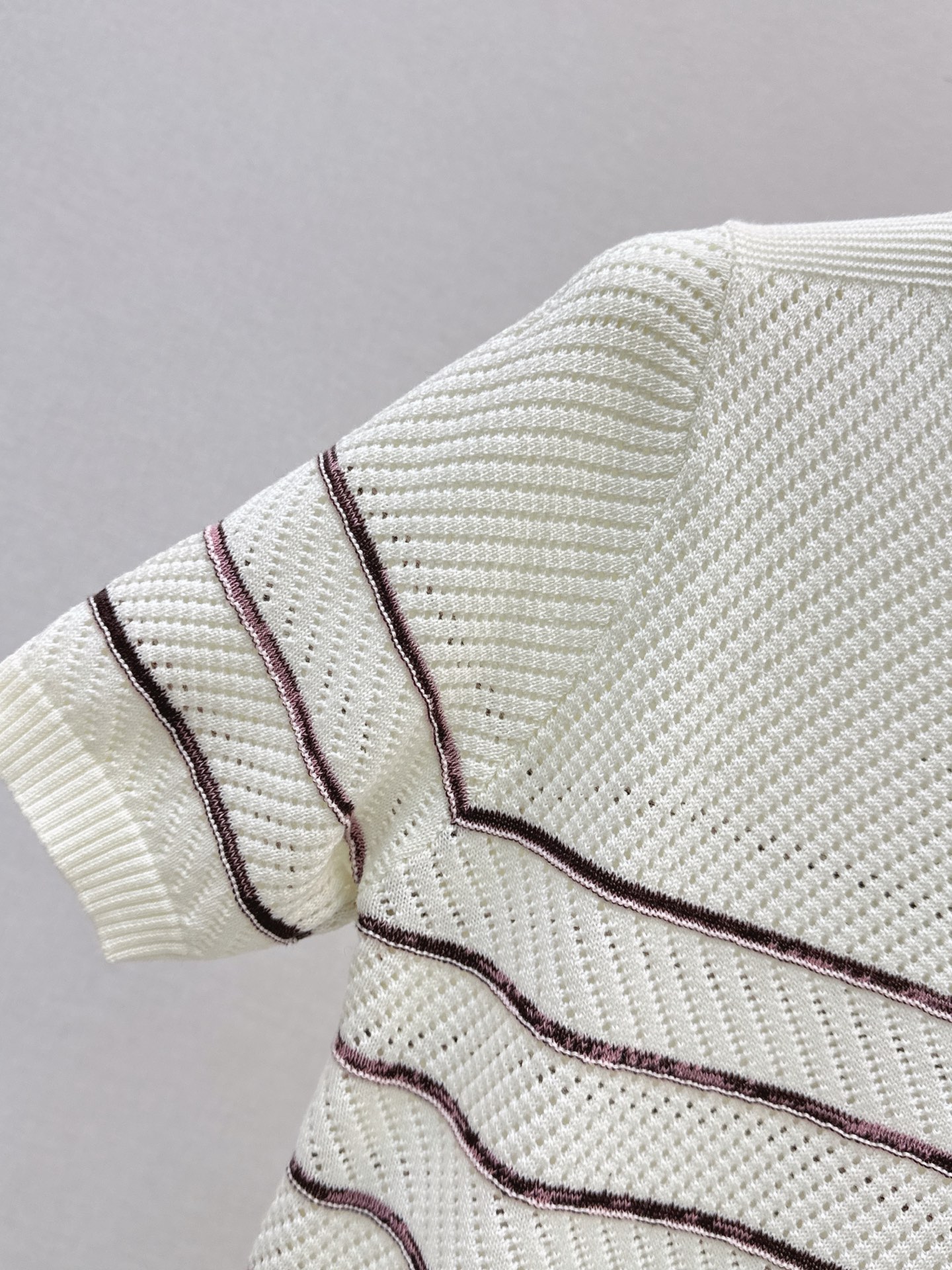 Loe 26fw stripe knit sweater