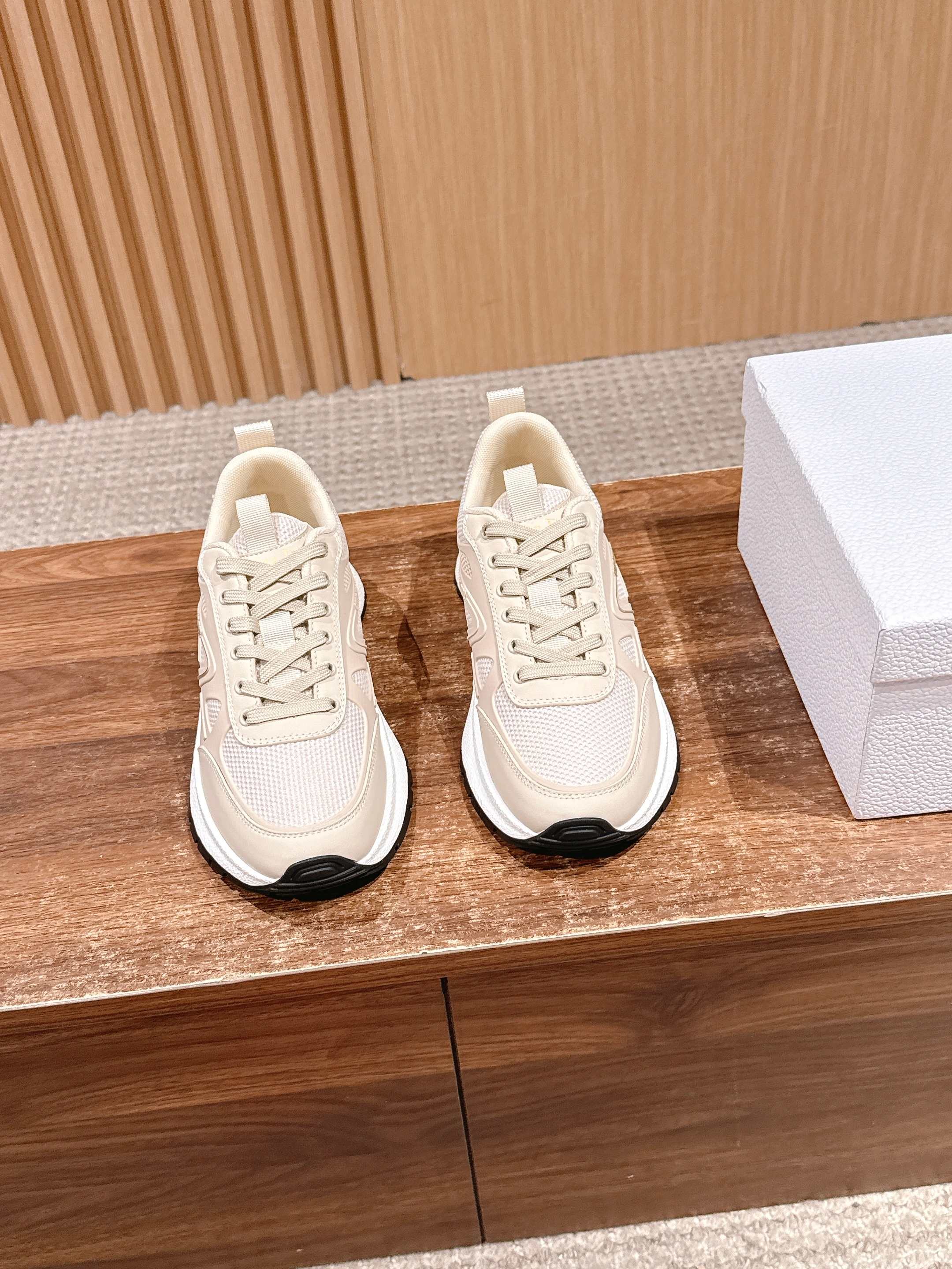 CD 25fw sneaker