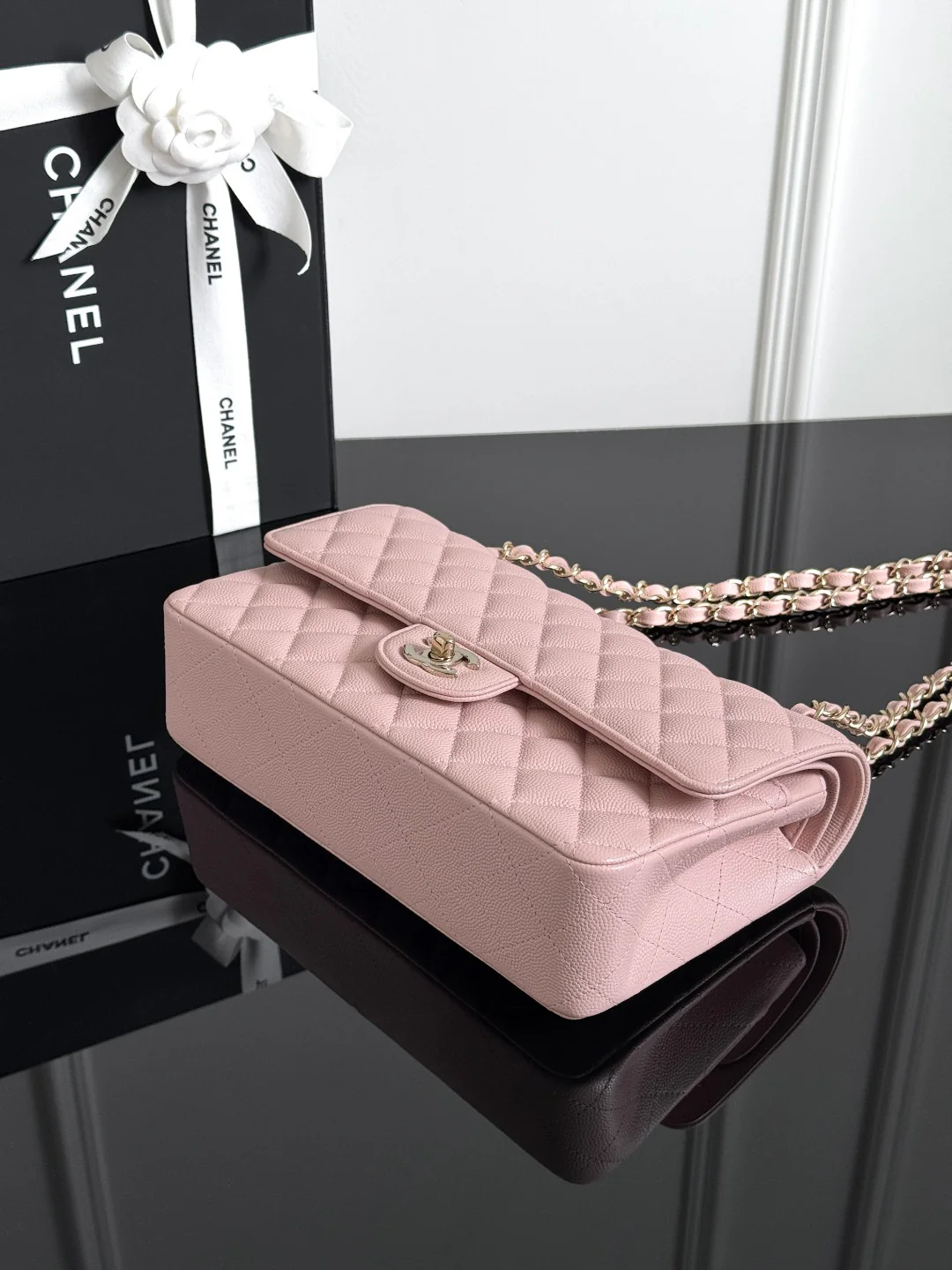 Chan cf25 chain shoulder bag