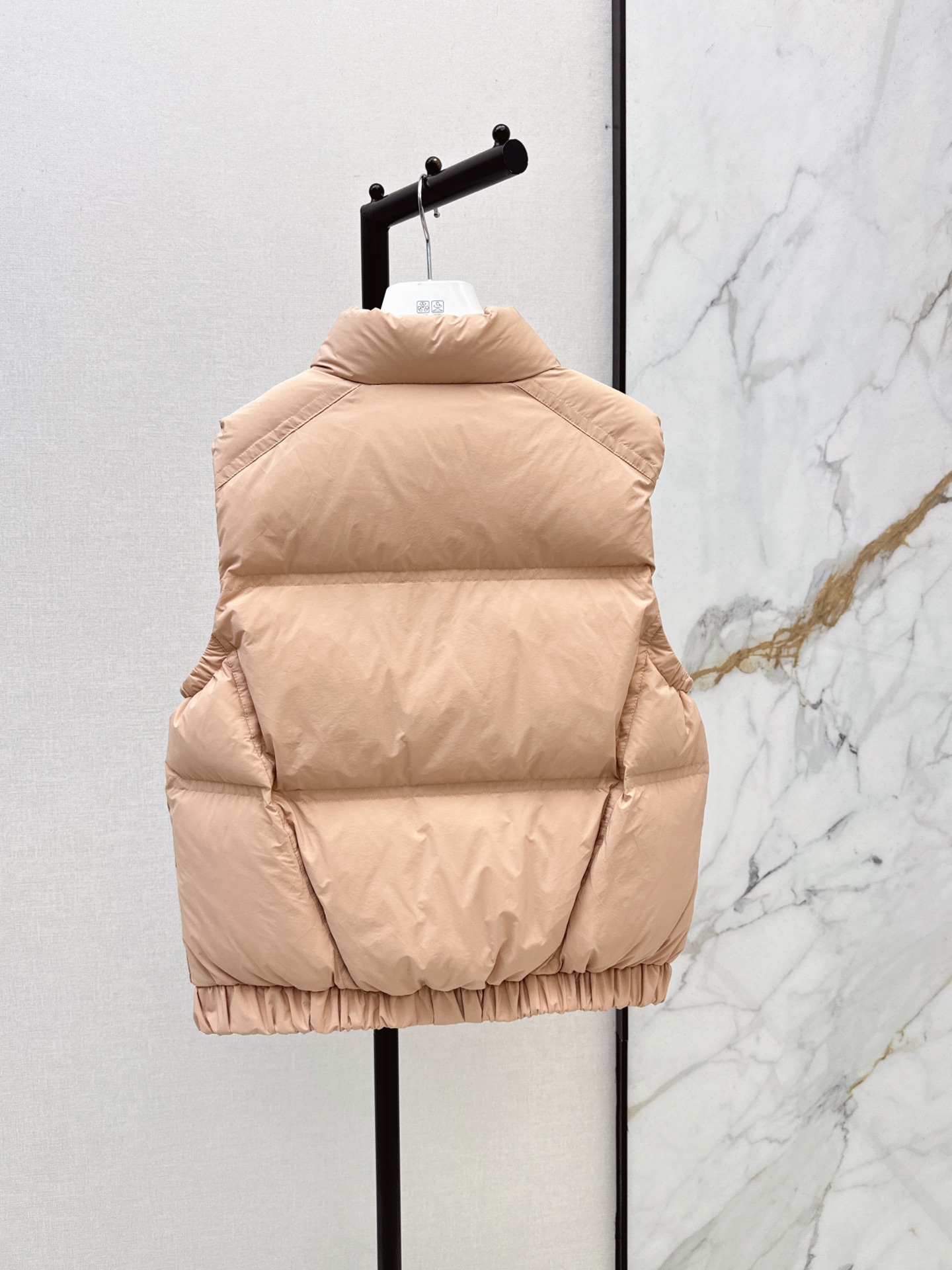 Monc 26fw down vest